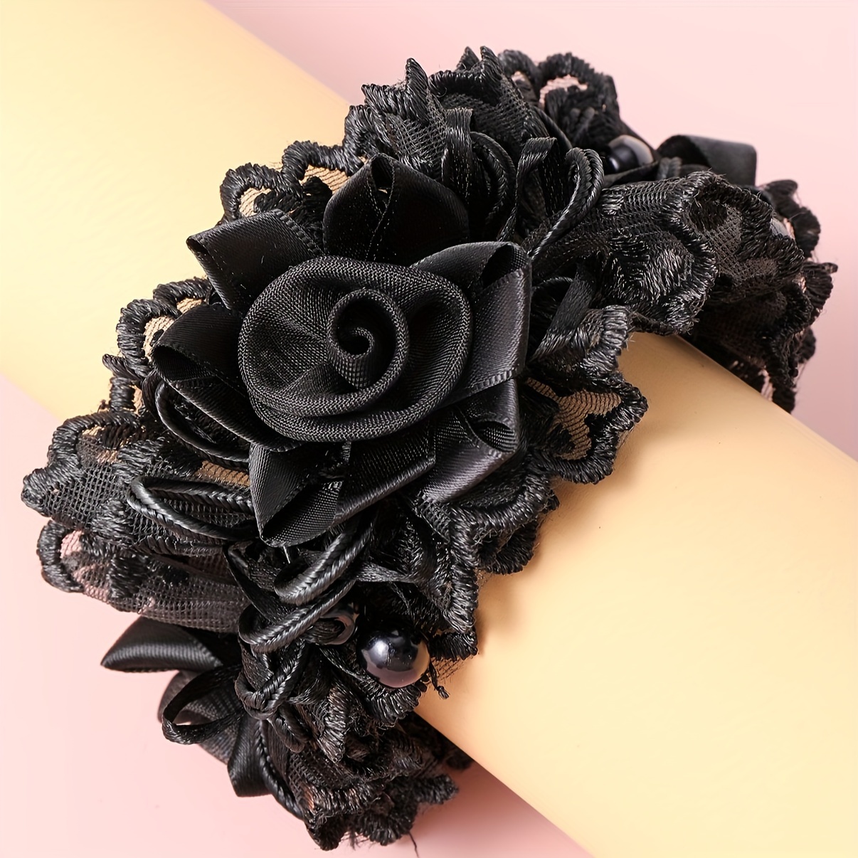 E-shop Handgefertigtes, dreidimensionales Haargummi mit Stoffblumen, vielseitig