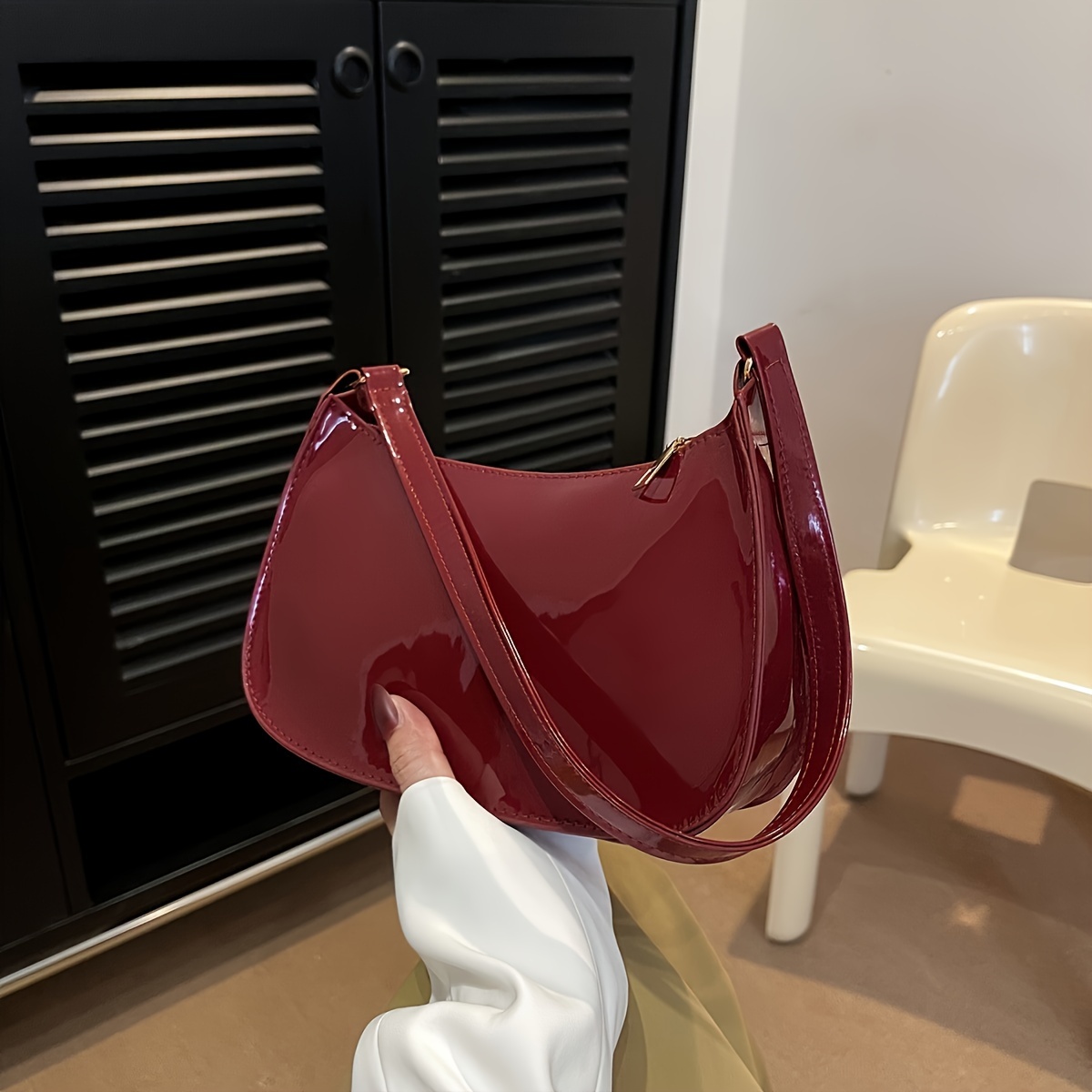 

Chic Red Patent Leather Shoulder Bag For Women - Sleek, Solid Color Underarm Purse With Zip Closure