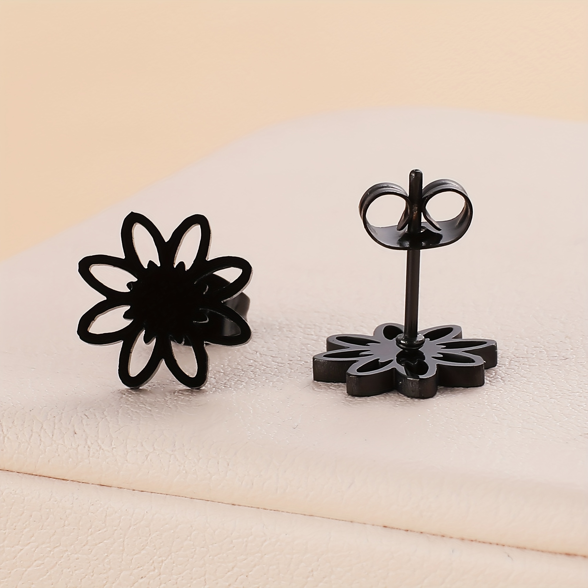Stainless Steel Flower-shaped Daily Wear Women's Earrings