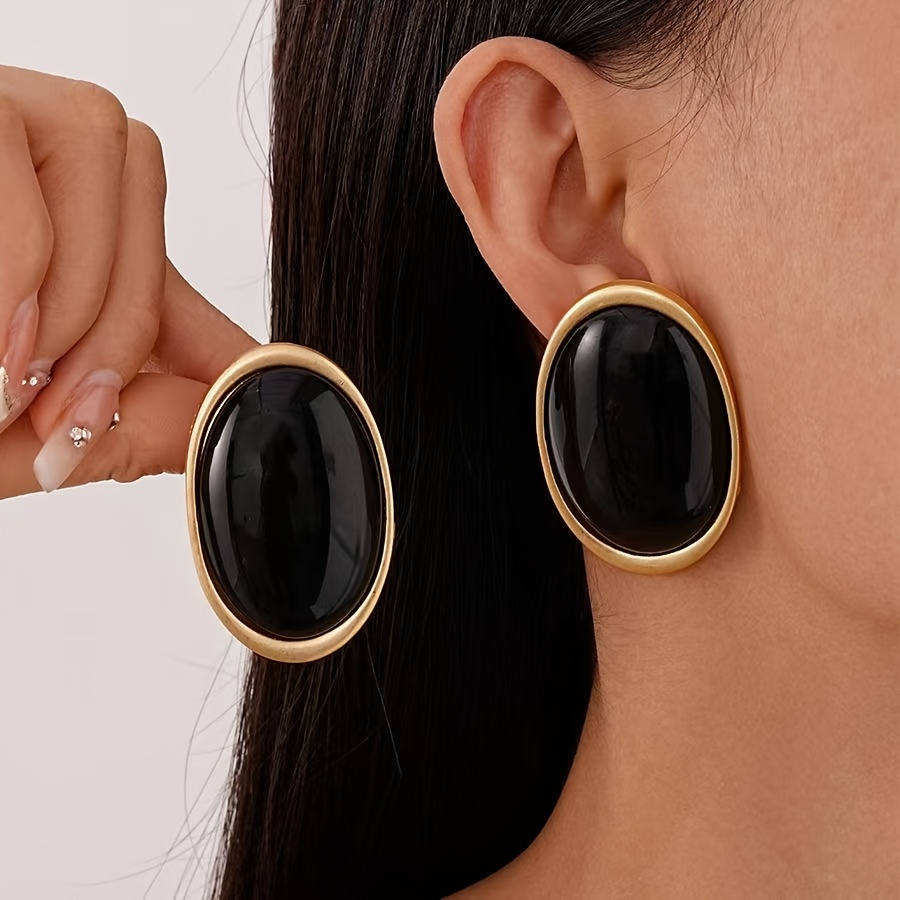 Women's Retro Oval Exaggerated Stud Earrings, Casual Wear