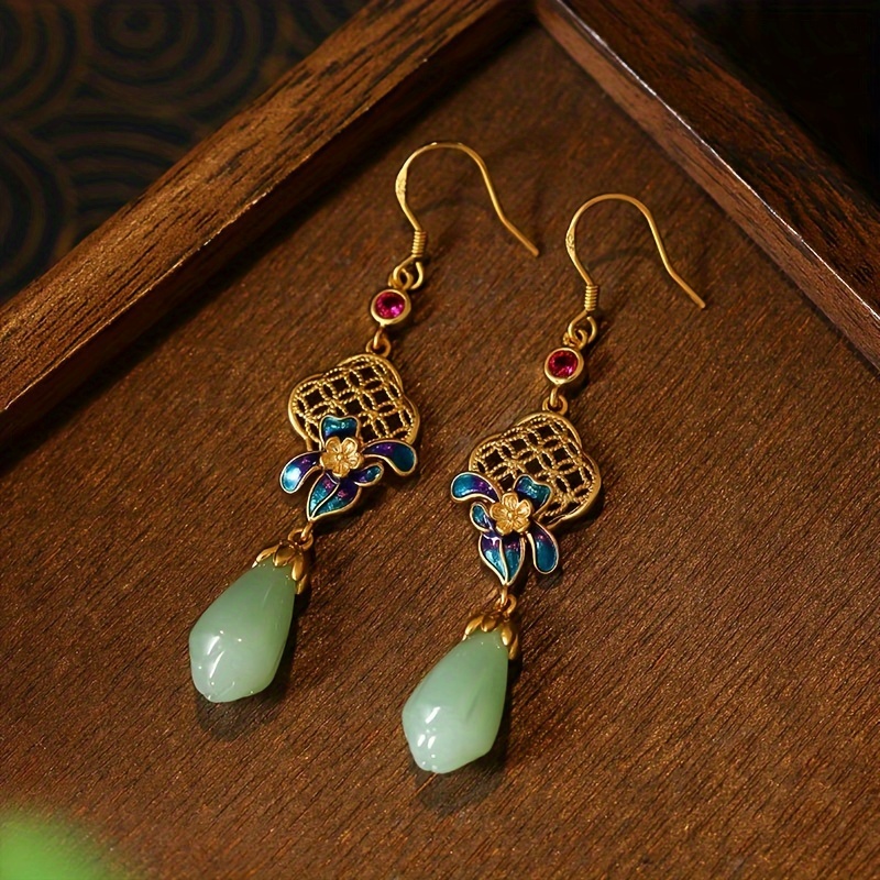 E-shop 1 Paar vergoldenete Ohrhänger mit floralen Gittermuster, chinesischem Knoten-Design, grünen und roten Steinverzierungen, für alle Anlässe,
