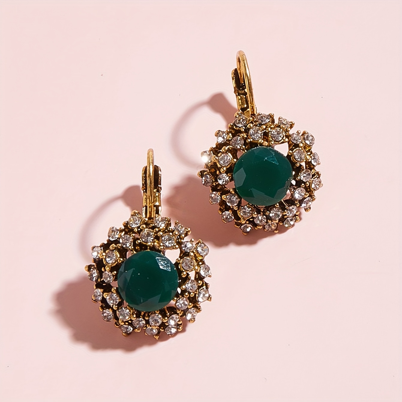 Fashionable, Exquisite, and High-end New Vintage Rhinestone Flower Earrings