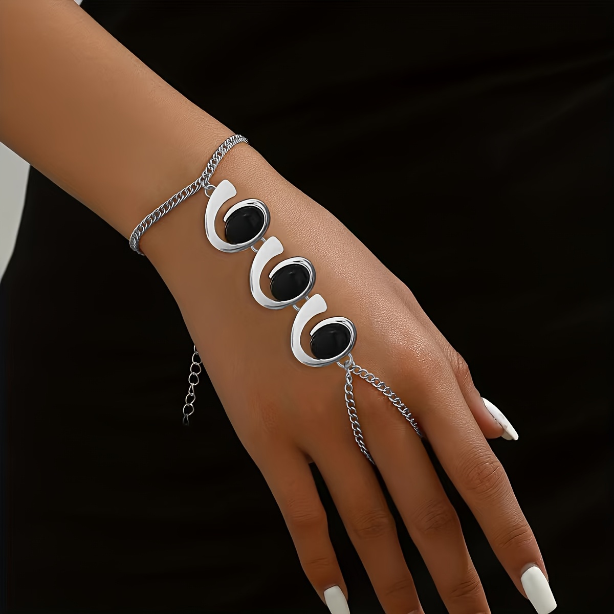 TEMU Braccialetto da donna ed elegante con design boh矇mien vintage, caratterizzato da una catena con ciondolo ovale a forma di in metallo e resina. �