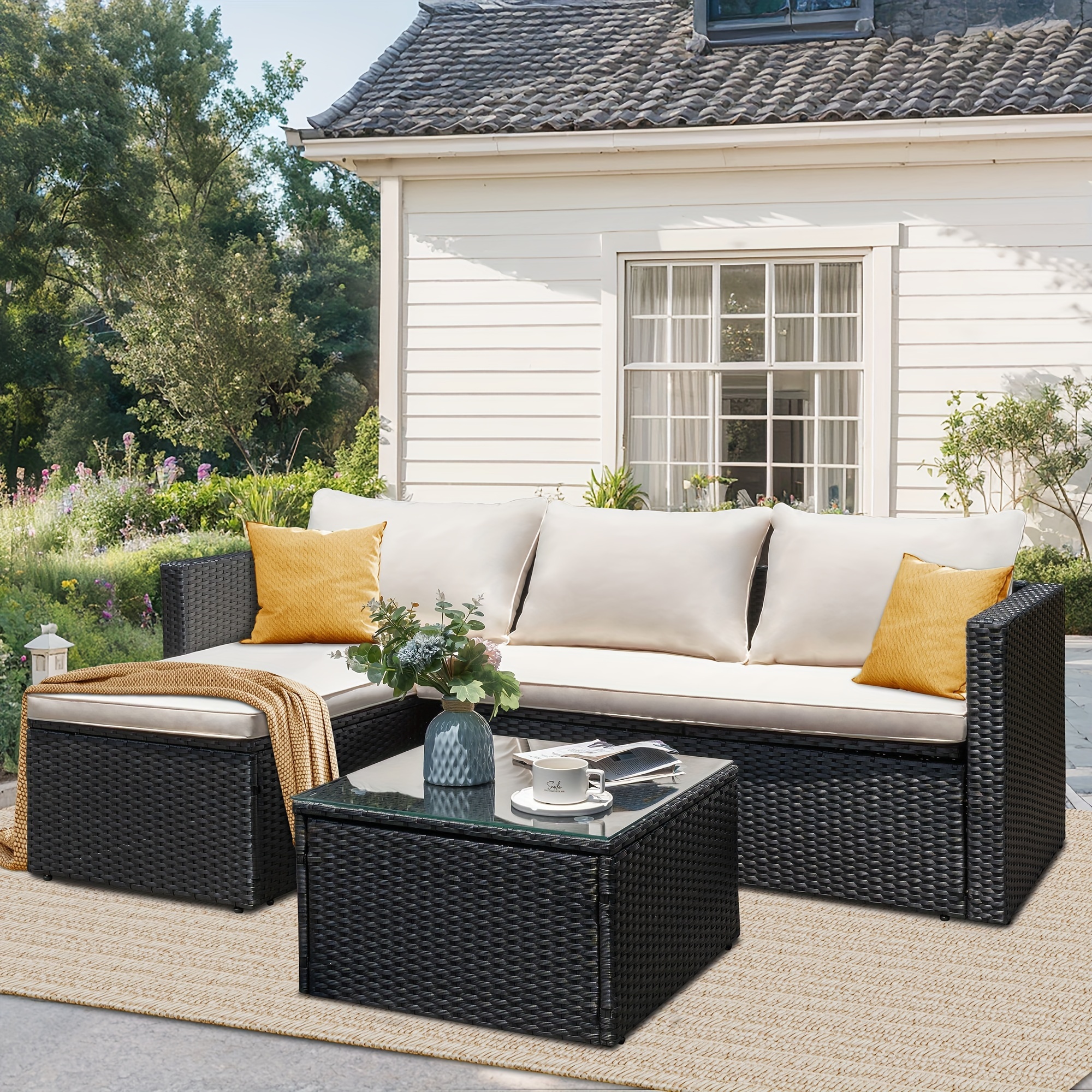 Vongrasig 3-Piece Wicker Sectional