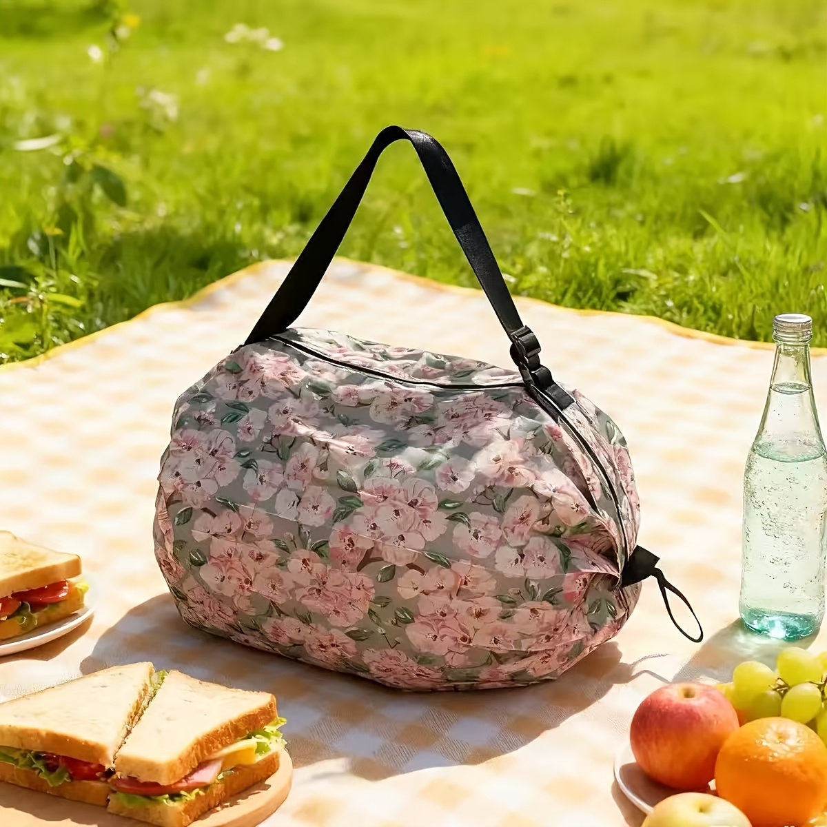 Image of Foldable Supermarket Shopping Bag For Groceries, Portable And Spacious, Suitable For Women, Made Of Durable Material, Machine Washable, Unisex For Fitness, Swimming, And Yoga