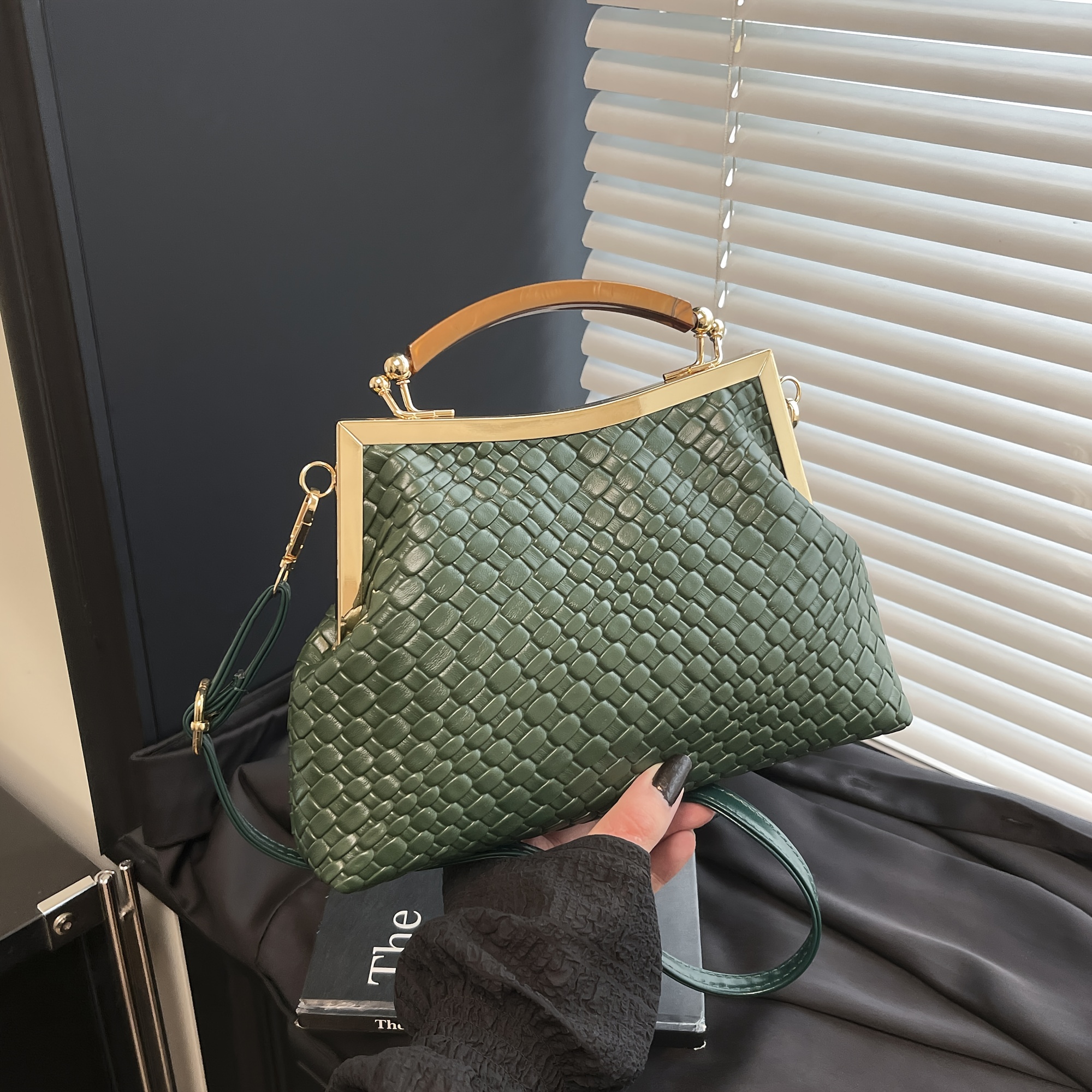 Image of New Women's Elegant Woven Crossbody Bag, Luxurious Textured Embossed Clutch, Evening Bag For Weddings And Parties, Kiss-lock Closure Wallet
