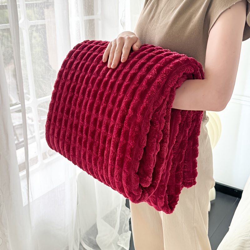 TEMU 1pc Flannel Flannel Bed/sofa Blanket, Offering A Warm And Cozy Experience. A Mother's Day Gift. Suitable For Room Decor, Bed Throw, Cover