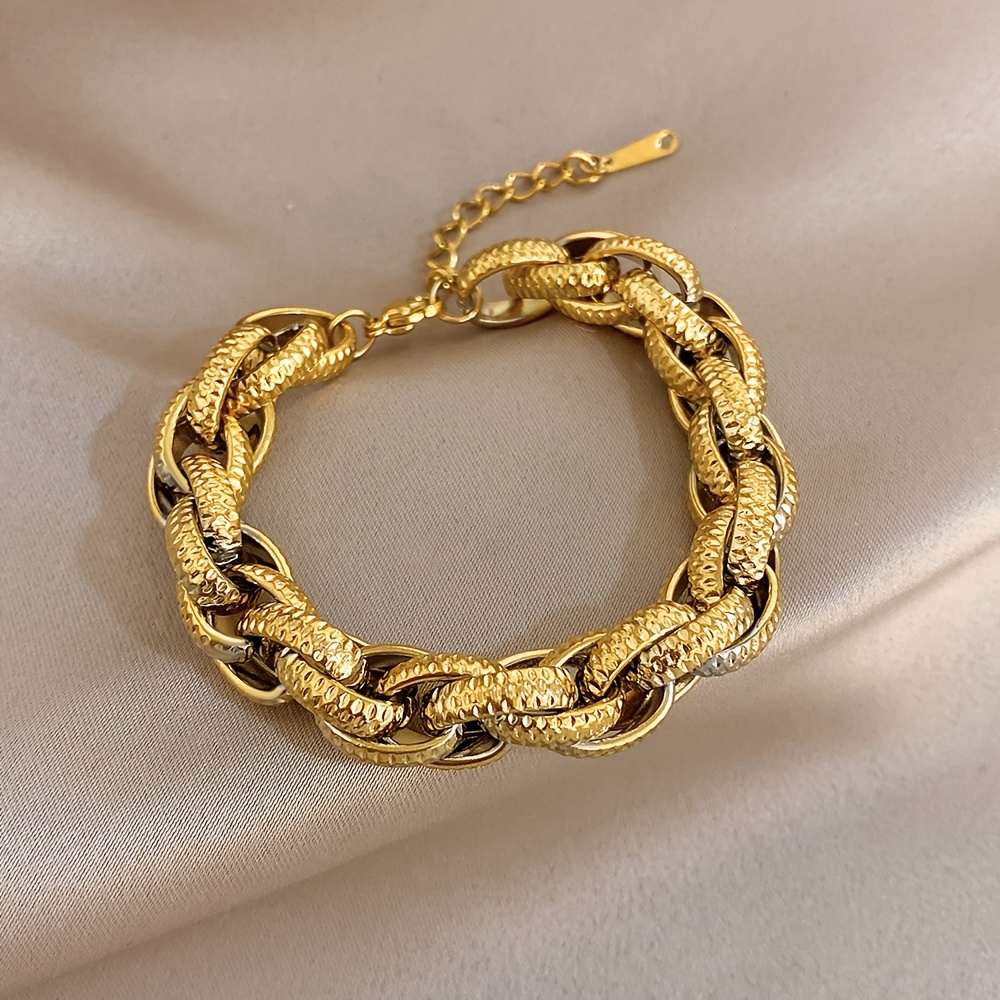 18K Gold-Plated Thick Floral Pendant Bracelet