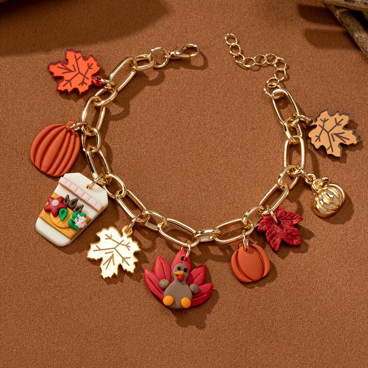 TEMU (1 pièce) Bracelet multi-breloques en pâte acrylique avec citrouille et feuille d'érable, et couleur aléatoires faites à , bracelets d'automne