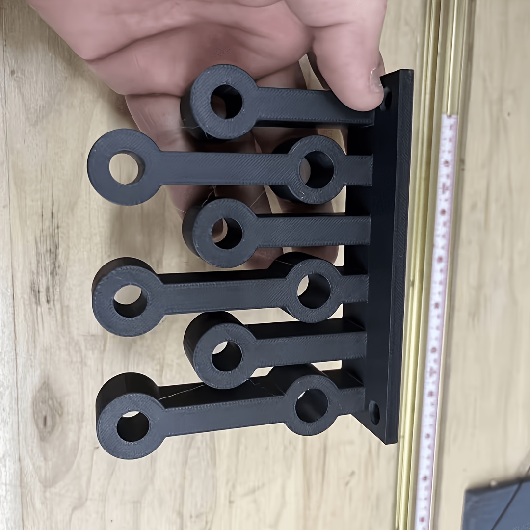 E-shop Wandmontierter Schraubendreherhalter mit 9 Schlitzen, ideal für die Garagenorganisation. Einfach zu installieren, zur Organisation von