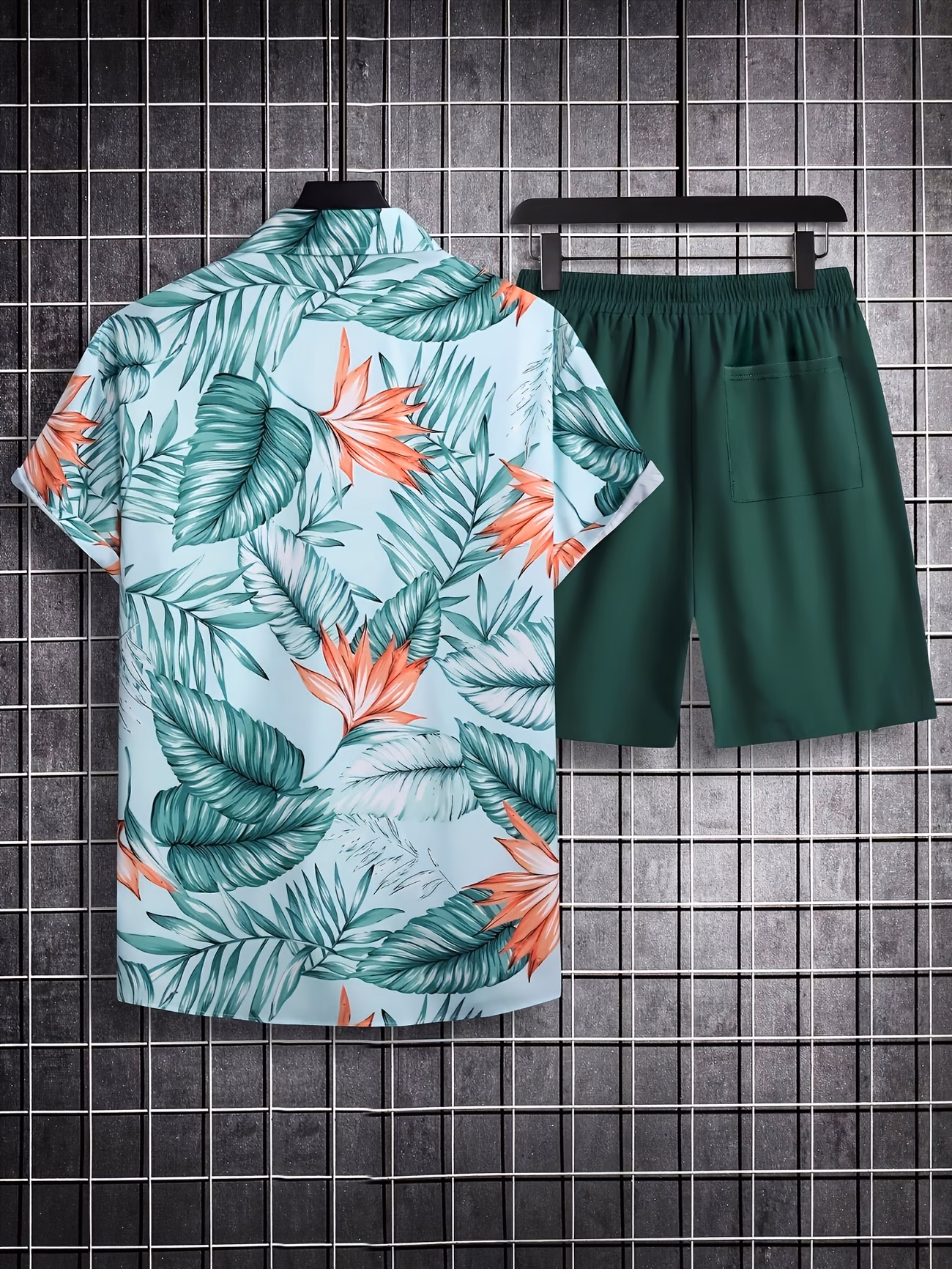 ensemble dété hawaïen avec short de plage et chemise à manches courtes imprimée 2