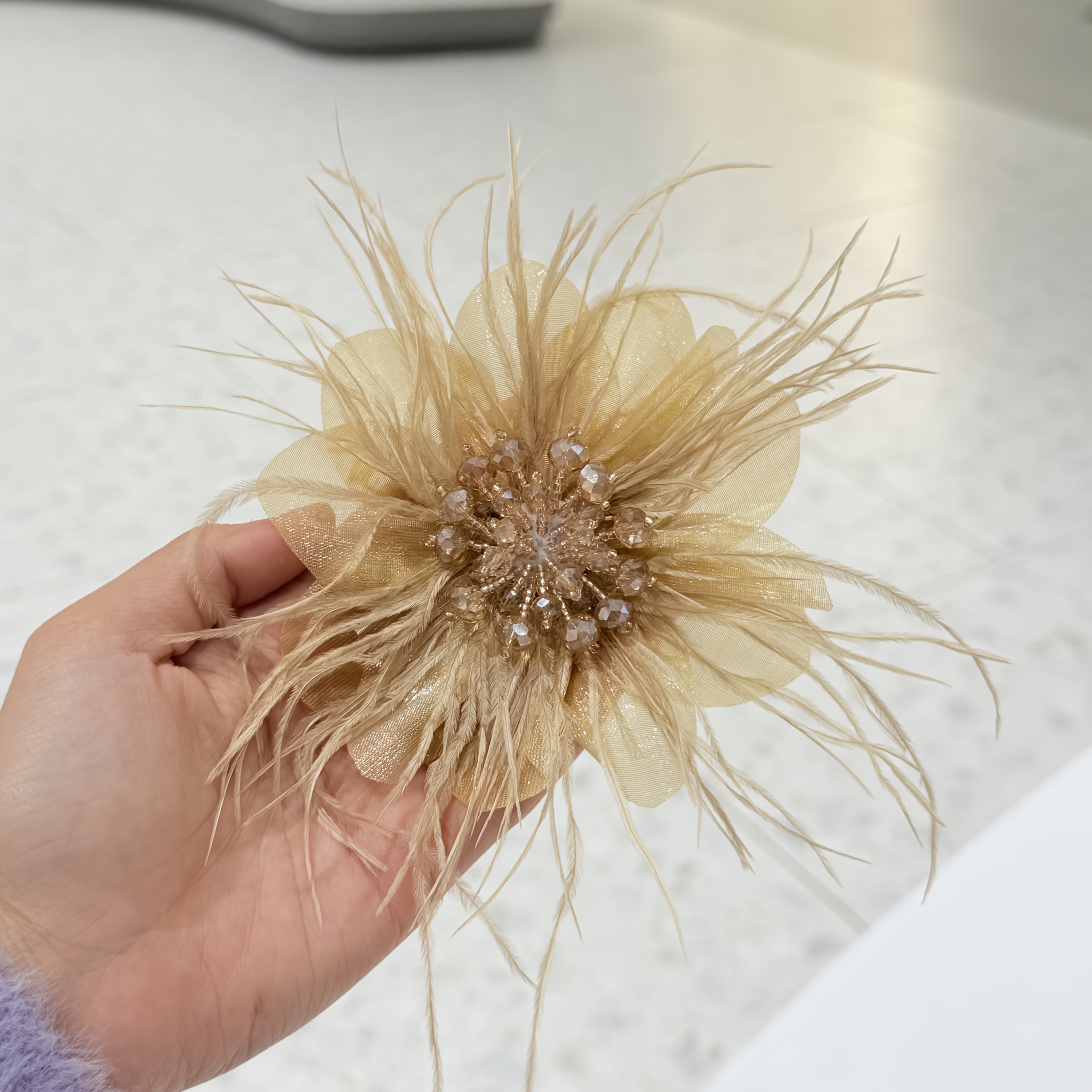 TEMU 11cm Niche Small Faux Diamond Feather Flower Brooch High Aesthetic Luxury Western Style Vintage