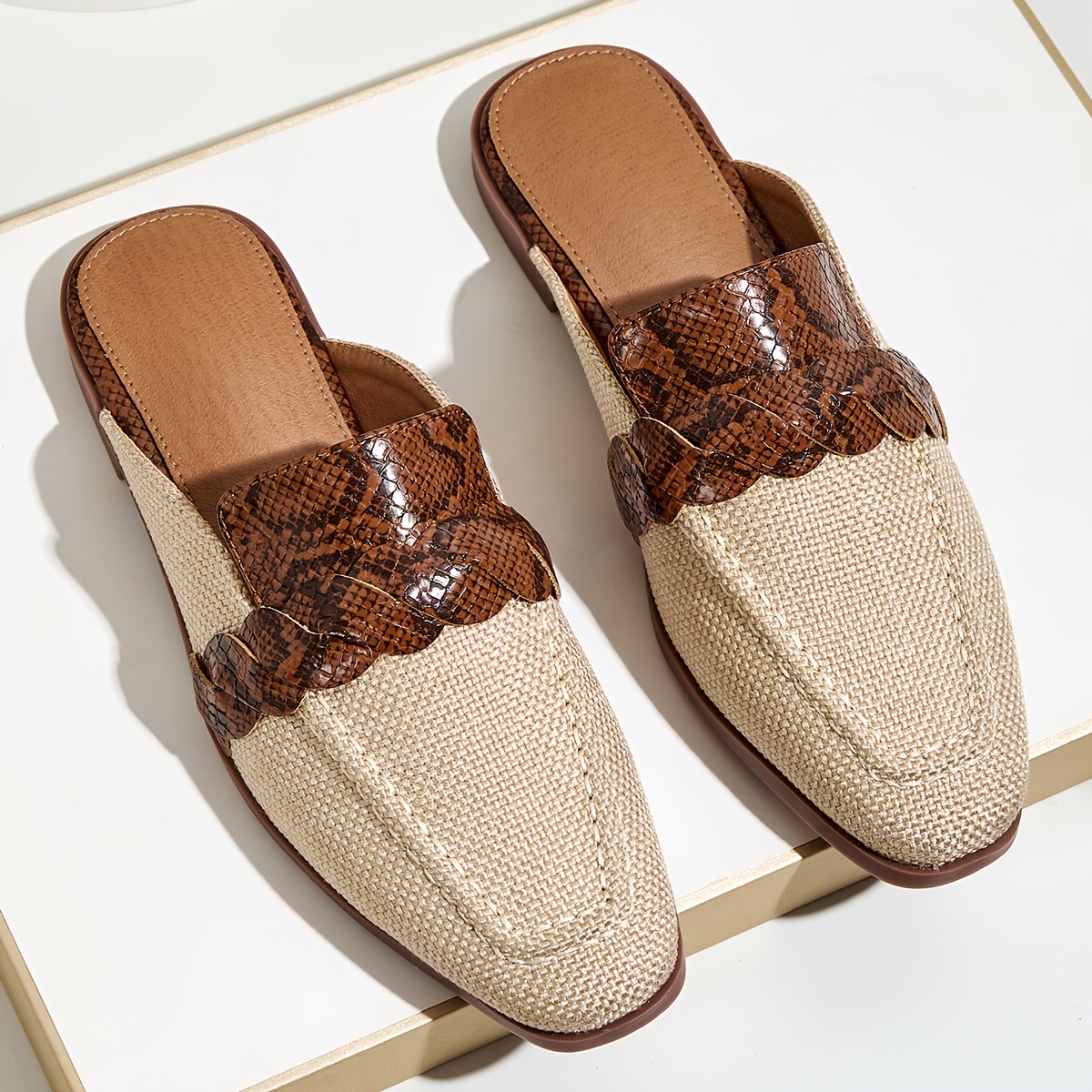 Women's Snake Print Square-Toe Sandals - & Sole Slip- Mules with Snake Scale, Flat Heel Suitable for Summer, Casual to Dressy Wear, for Comfortable Warmth Preservation, Women Shoes