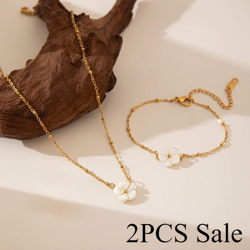 Dainty White Flower Pendant Necklace & Bracelet Set