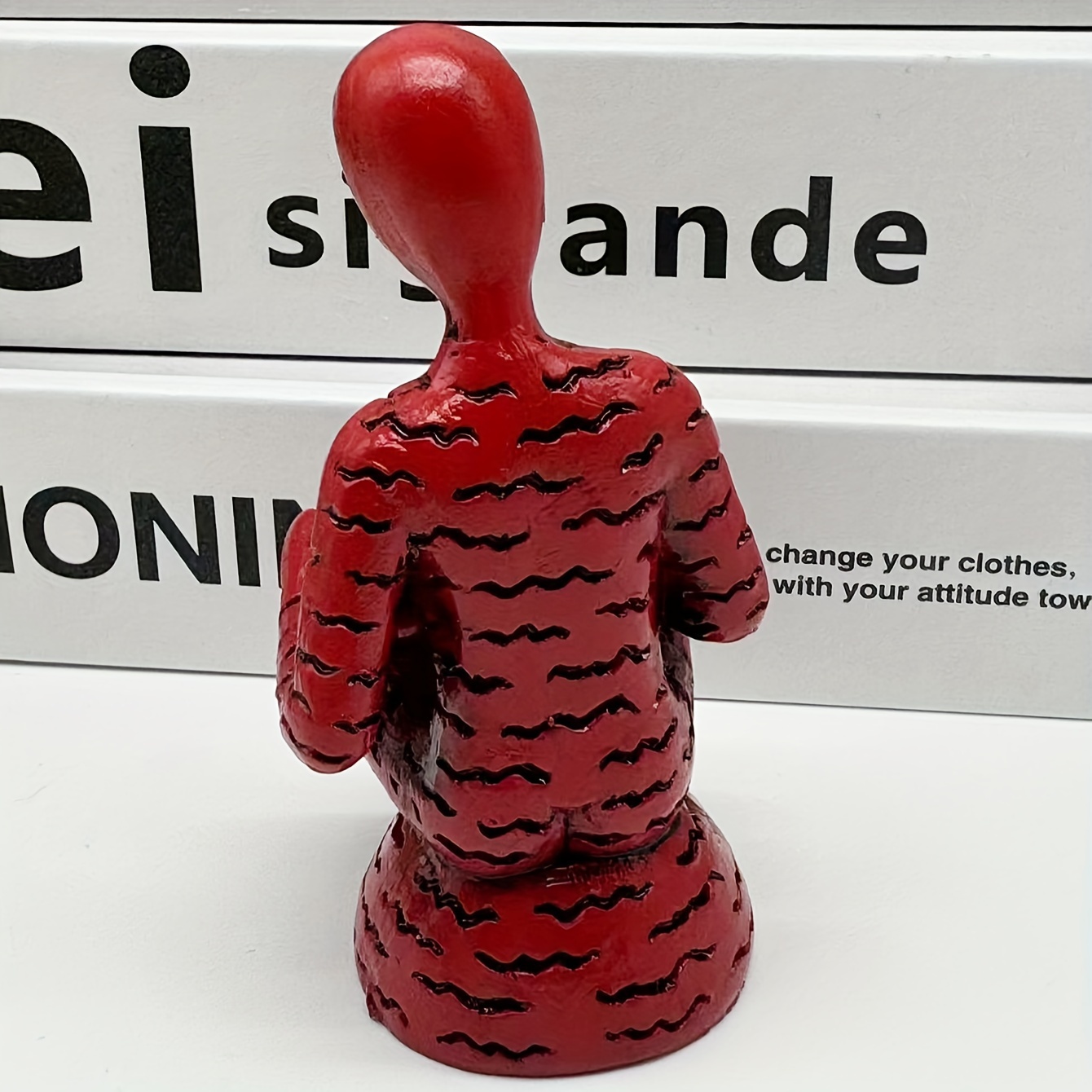 1pc creative minimalist abstract reading character statue   room   bookshelf decoration resin crafts Product details 7