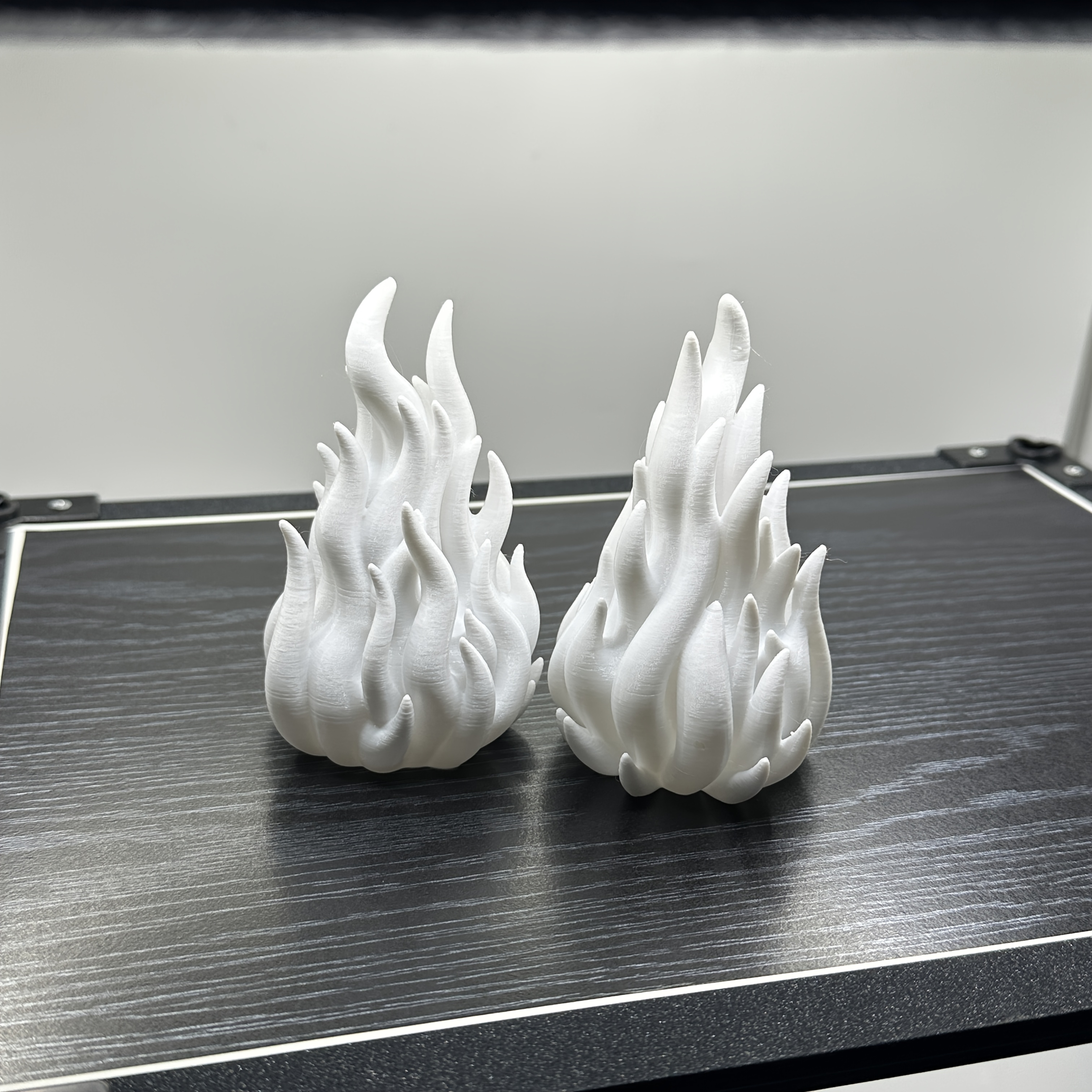 TEMU Set Of 2 Flame-shaped Tea Light Holders Suitable For Gothic Bohemian Vintage Table Decor - Plastic -standing For Tabletop Centerpiece, Flame