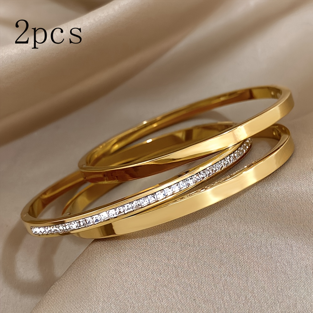 E-shop 2er-Set Edelstahlarmbänder: Minimalistische Handarmbänder & Urban Fashion Accessoires. Geeignet für Weihnachten und den . Perfekte Geschenke für