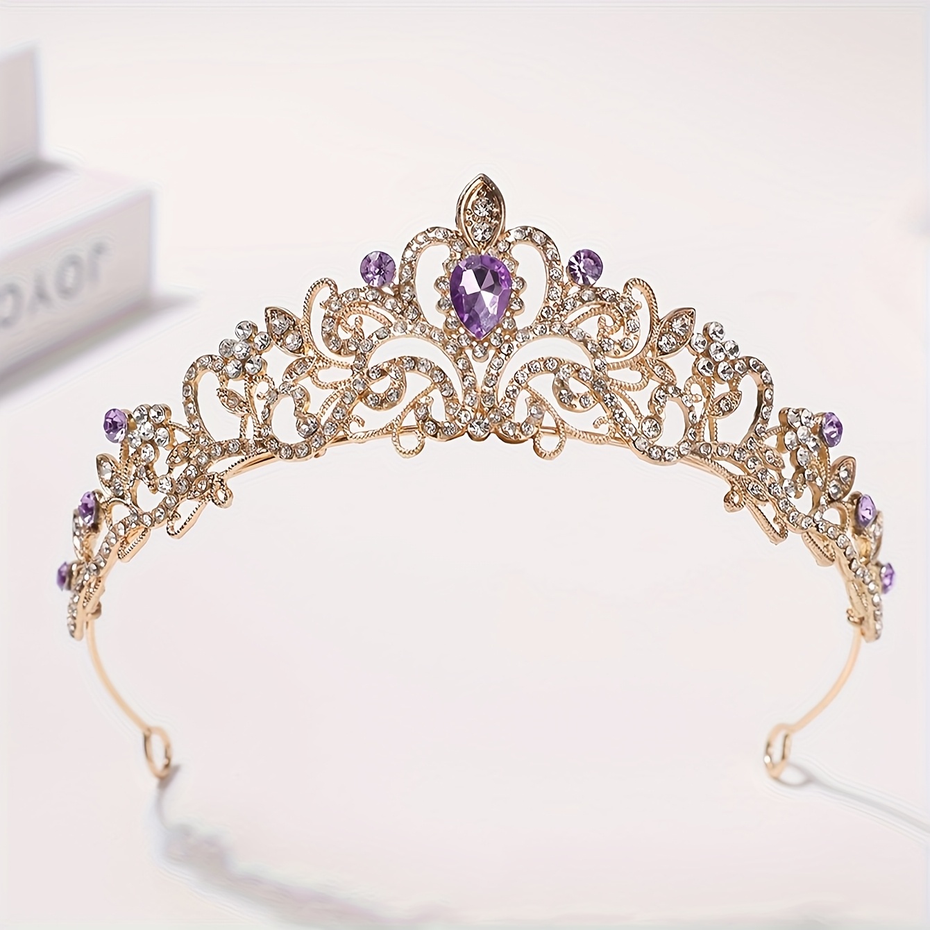 E-shop ., Luxuriöses europäisches Retro-Prinzessinnen-Kronen-Kopfschmuck-Stirnband mit goldenen violetten Edelsteinen – Exquisites, elegantes