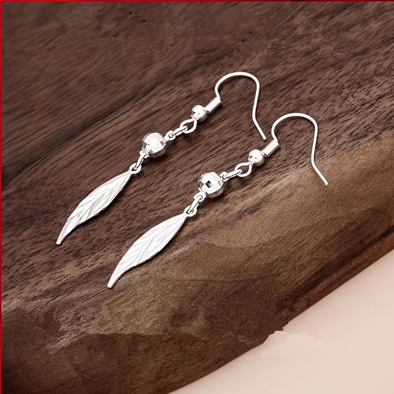 TEMU 1 Paire de Boucles d'Oreilles Plaquées Argent pour Femmes, Boucles d'Oreilles Pendantes Feuille de Noisetter Plate, Style Vintage