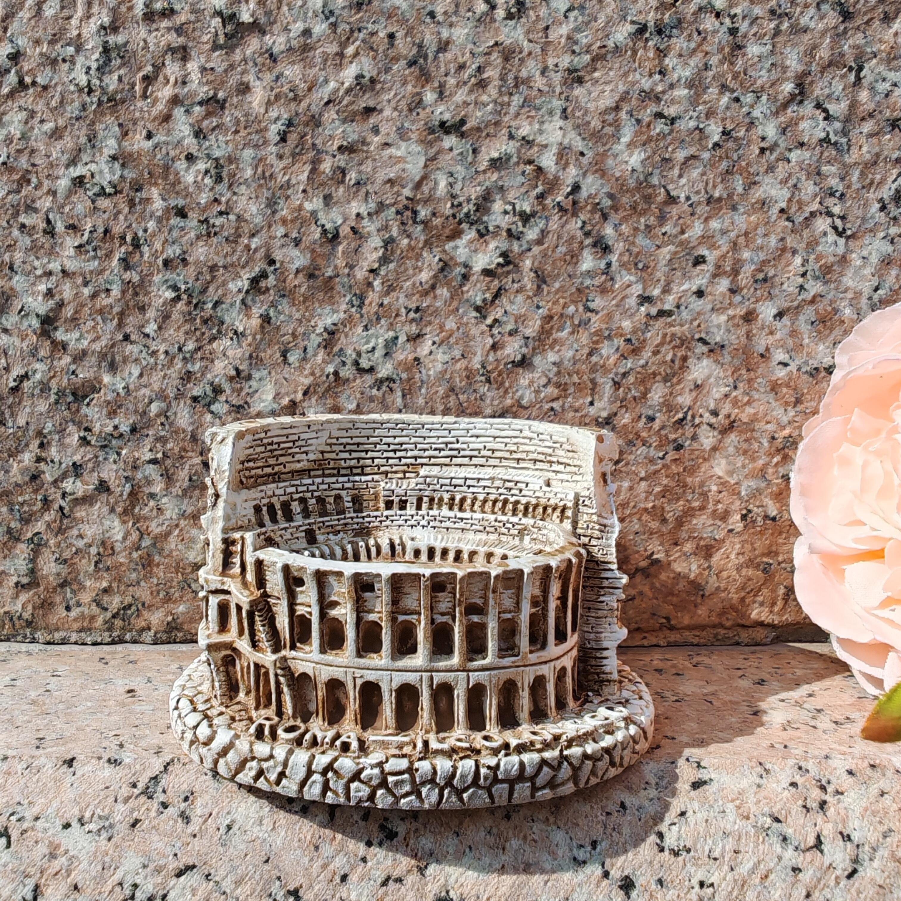 

Roman Colosseum Resin Craft - Elegant Stadium Ornament, Perfect For Home & Office Decor