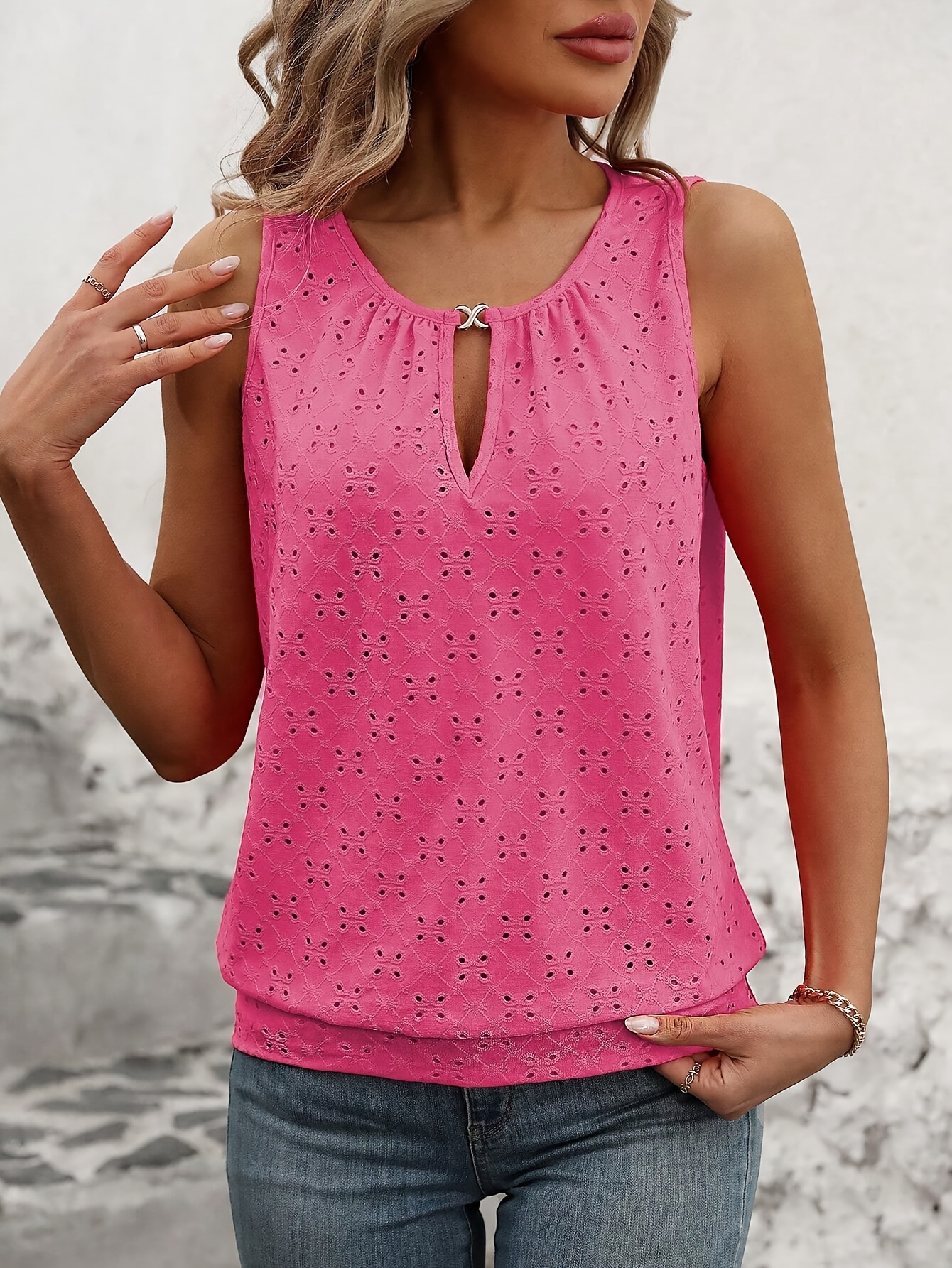 Women's Elegant Sleeveless Vest with Decorative Buttons - Semi-Sheer Round Neck Lightweight Top, Mint Green Medium Stretch Machine Washable for Spring/Summer Casual & Formal Wear, Sleeveless Vests, Spring Fashion, Butterfly Motif, Nontransparent Fabric