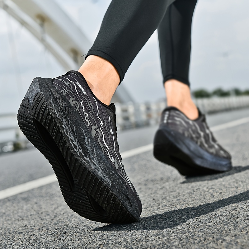 True Explosive Running Shoes 2026 New Model Soft-Soled Sports Carbon Plate Running Shoes Fluorescent Youth Sports Shoes for Physical Education Exam Shock-Absorbing Rebound Carbon Plate Running Shoes for Both Men And Women
