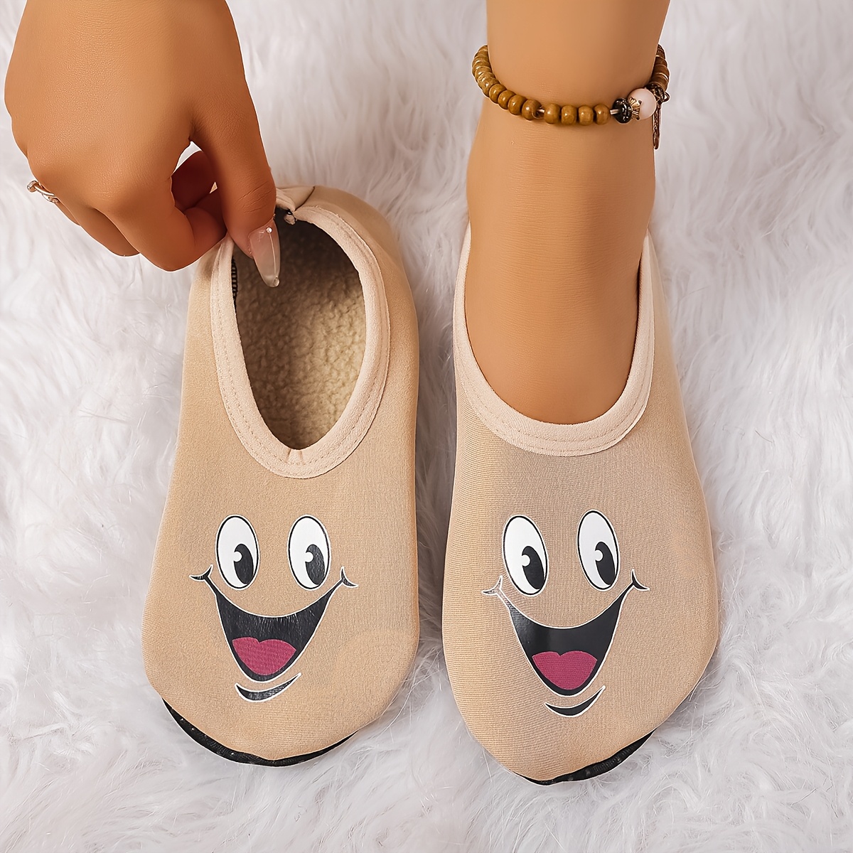 Image of Women's Cute Face Slippers - Breathable, High-elasticity Fabric Indoor/outdoor Yoga Shoes With Soft Cushioned Insole, For Home, Beach & Casual Wear, Cute Slippers, Beach Footwear, Design