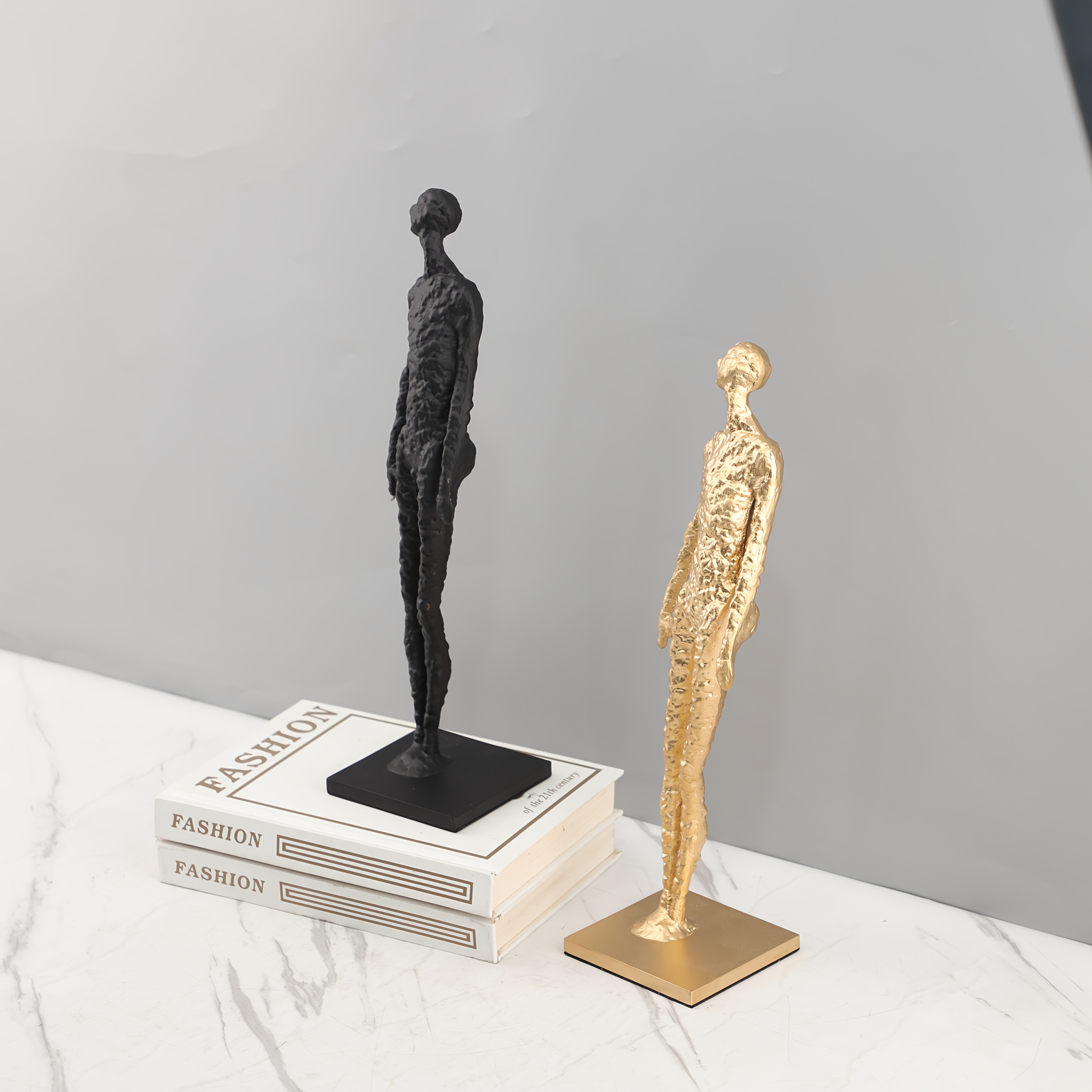 1pc Western Style Abstract Cast Iron Standing Figure Sculpture Artwork, Base Design for Extra Stability. Durable Metal, Indoor/Outdoor Home Decor OrnameSuitable for Living Room, Office, Bookshelf, TV Stand - No Electricity Required