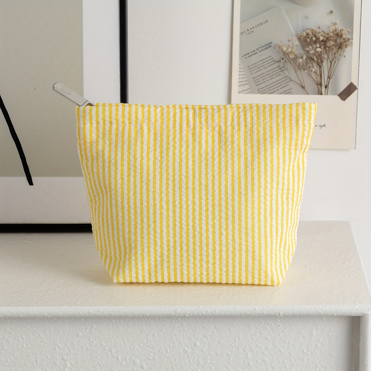 TEMU 1pc Seersucker Makeup Bag, Handheld Cosmetic Storage Pouch, Women's Portable Toiletry Bag, Striped Easy And Stylish Organizer. In A Minimalist
