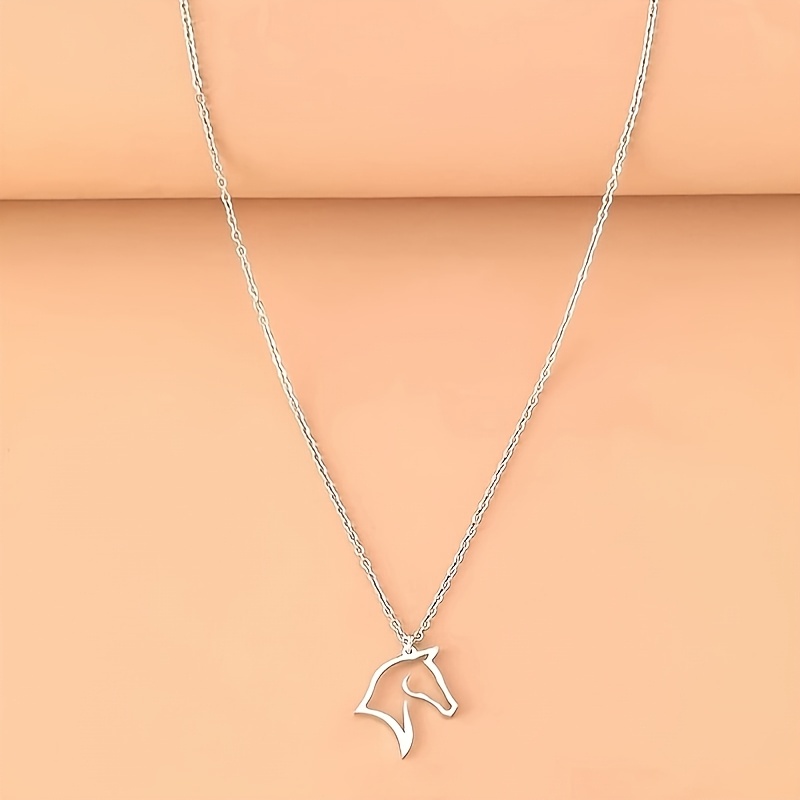 TEMU 1 Collier Pendentif Creux et Créatif, Chaîne Clavicule, Cadeau pour Passionnés d'Équitation, Idéal pour un , Cadeau
