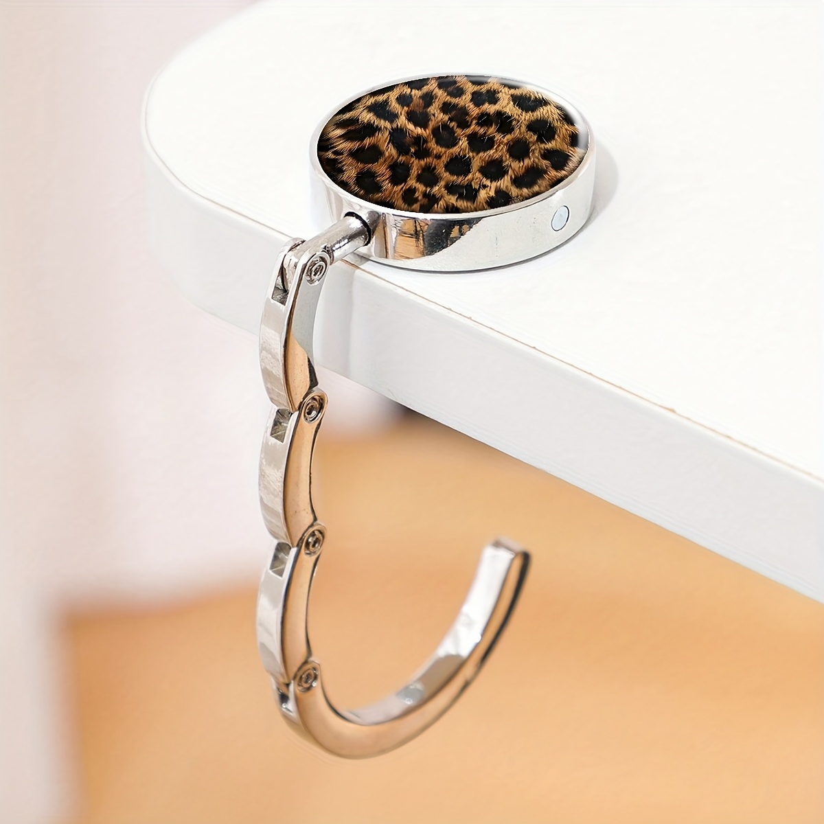 2d Flat - 2d, 1pc Leopard Print Black And Geometric Alloy Wallet Hook, Folding Tote Holder, Portable Desktop Stand, Suitable For Home And Retail Use
