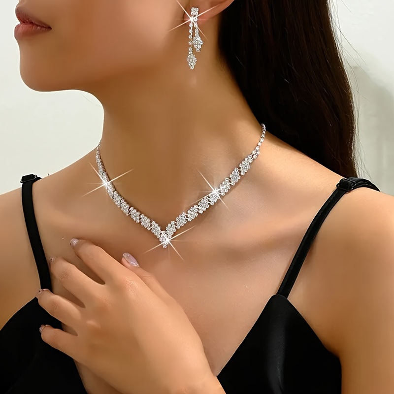 

3pcs/set Elegant Rhinestone Necklace And Earrings, Luxurious Blingbling Style, Sparkling Jewelry For Banquet, Evening Wear Accessory Gifts For Eid