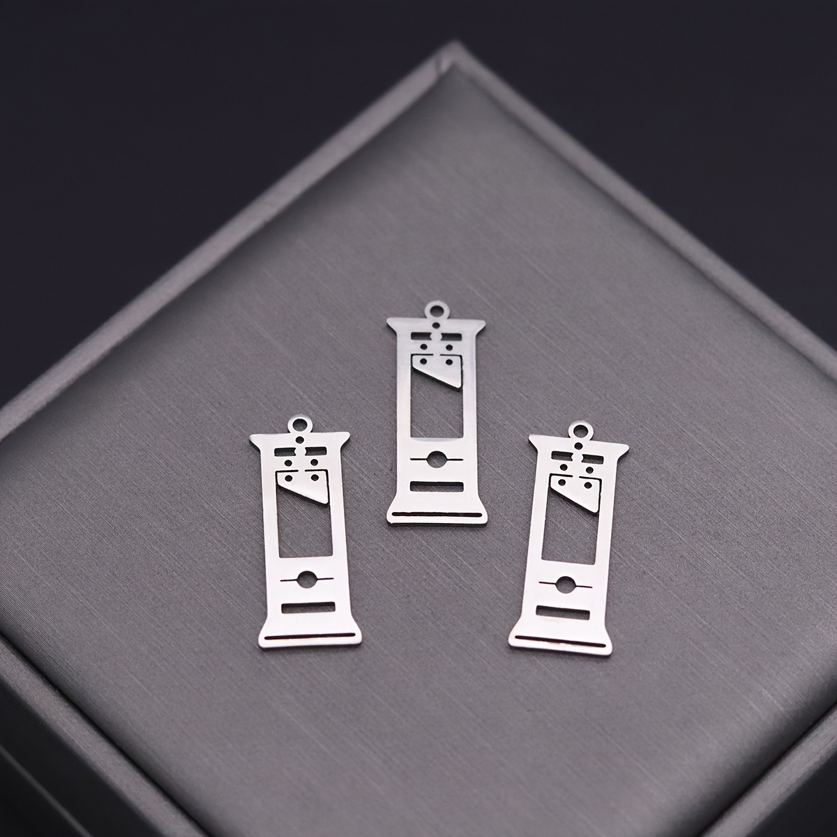 TEMU 3pcs Breloques Guillotine en Acier Inoxydable, Pendentifs Géométriques, Découpages en Acier, Pendentifs Collier, Boucles d'Oreilles, Breloques