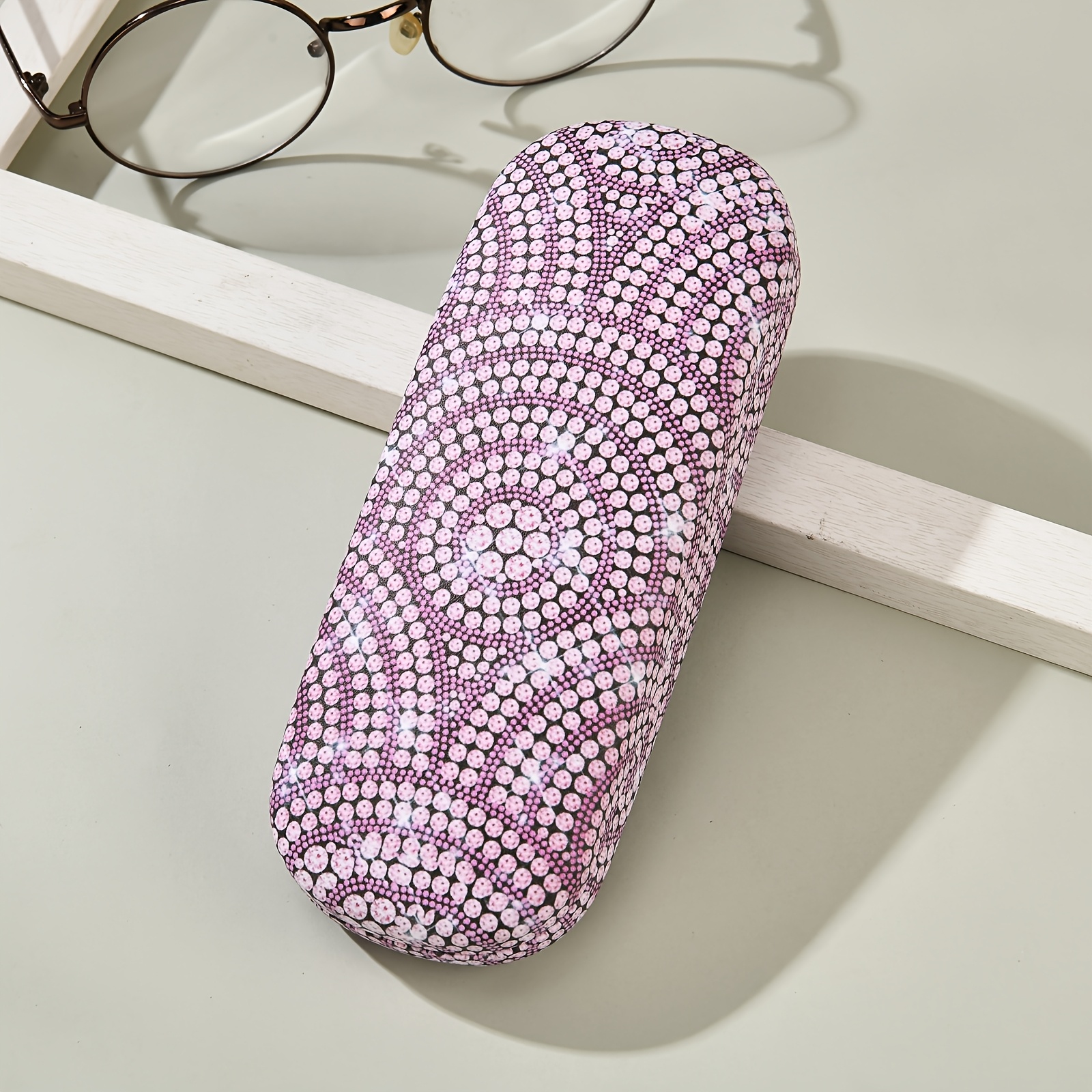 Women's Fashion Glasses Case with Colorful Magic Array Print