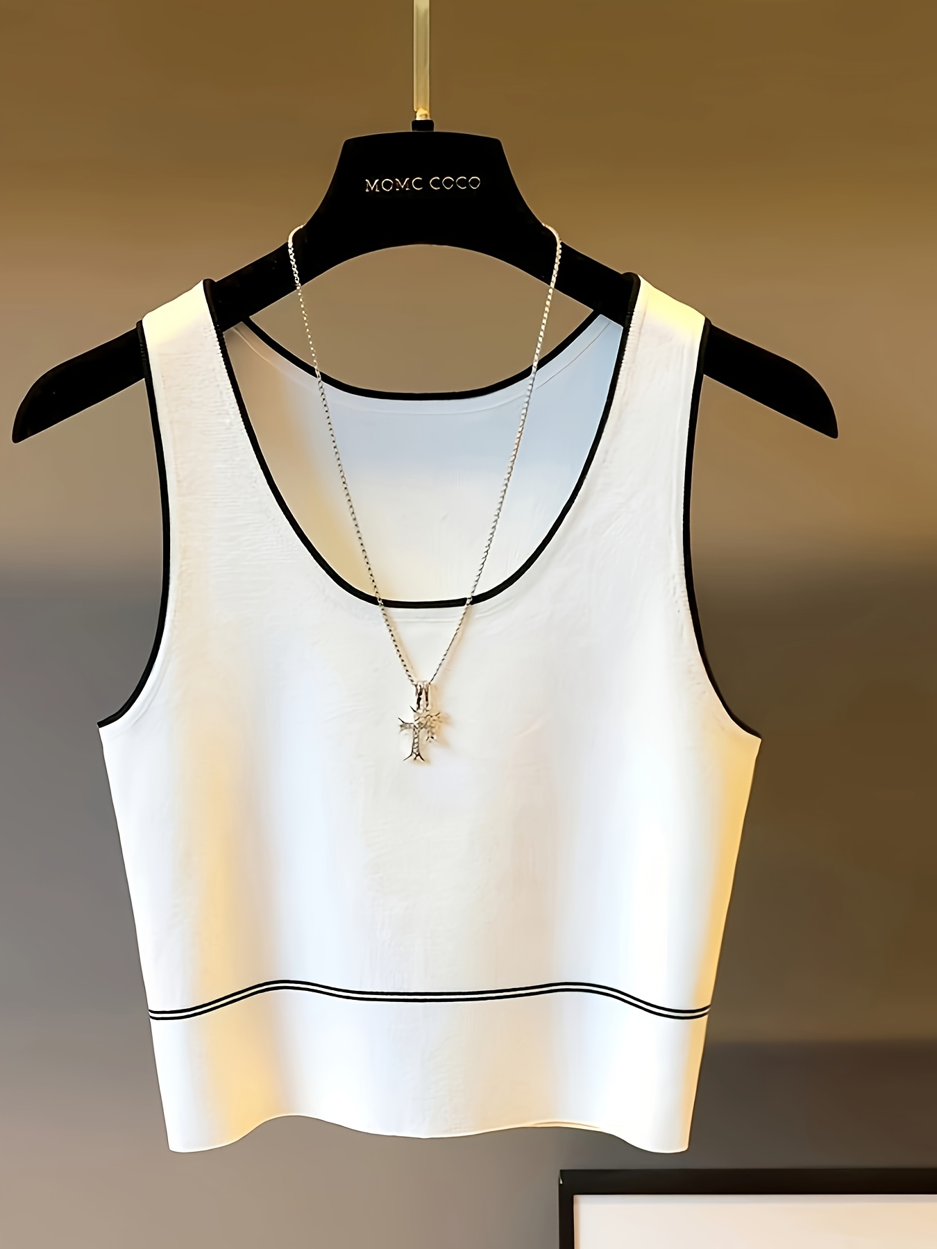 Women's Elegant Ice Silky Fiber Top Round Neck Sleeveless  Layering Essential for Casual Formal Wear, Solid Col