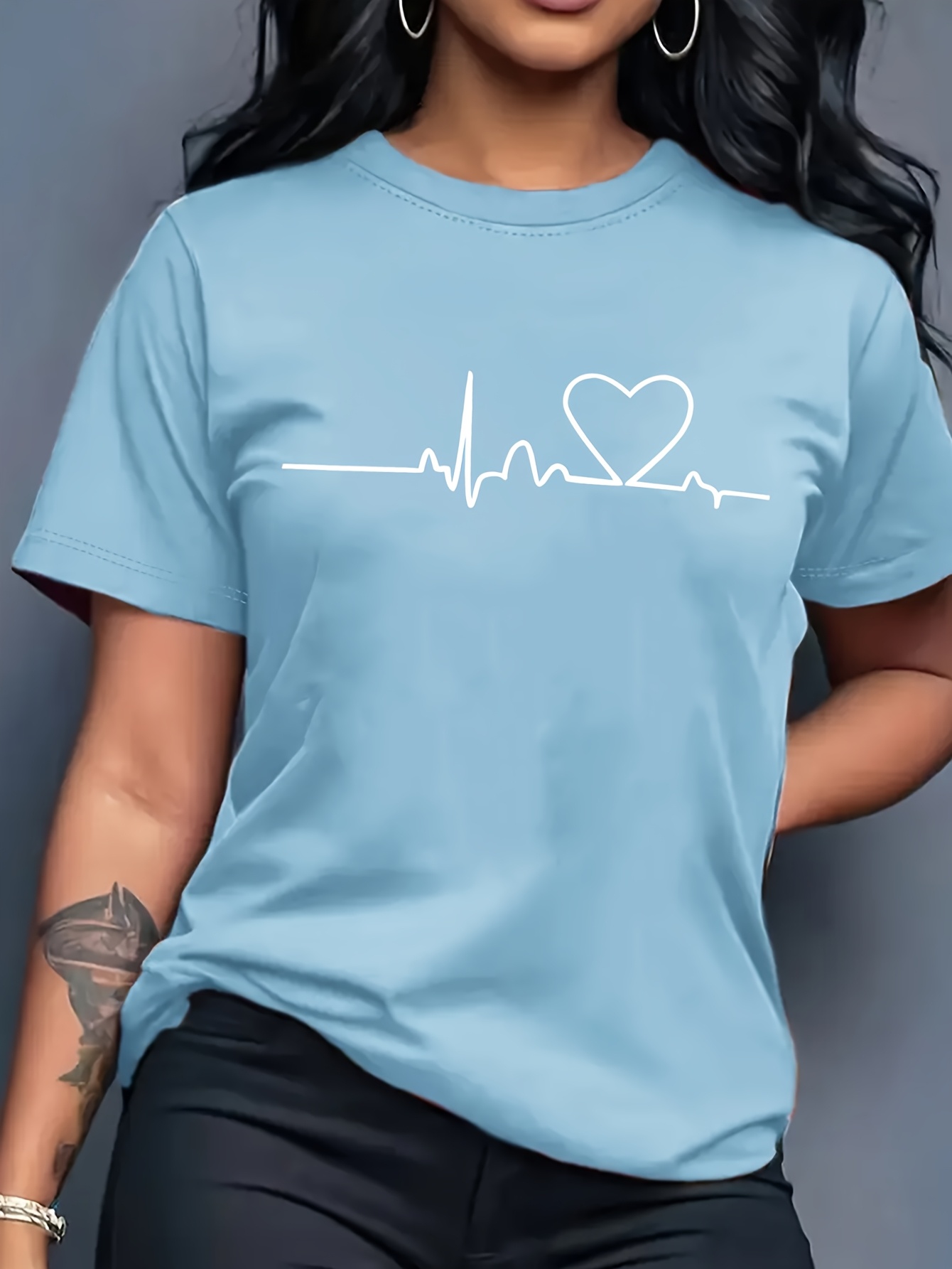 Directional--Spring/Summer Short Sleeve Round Neck T-Shirt with Heart Graphic Casual Tee