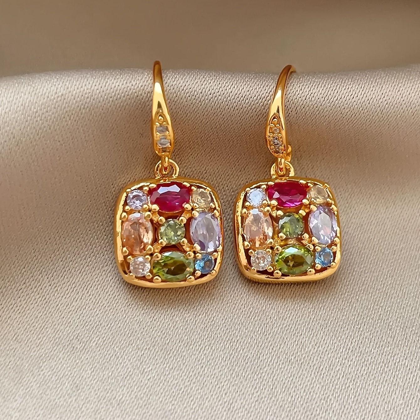 TEMU 1 Pair Fashionable Luxurious Exquisite Geometric Inlaid Multicolor Synthetic Zirconia High-end Suitable For Prom Parties Gatherings Wearing