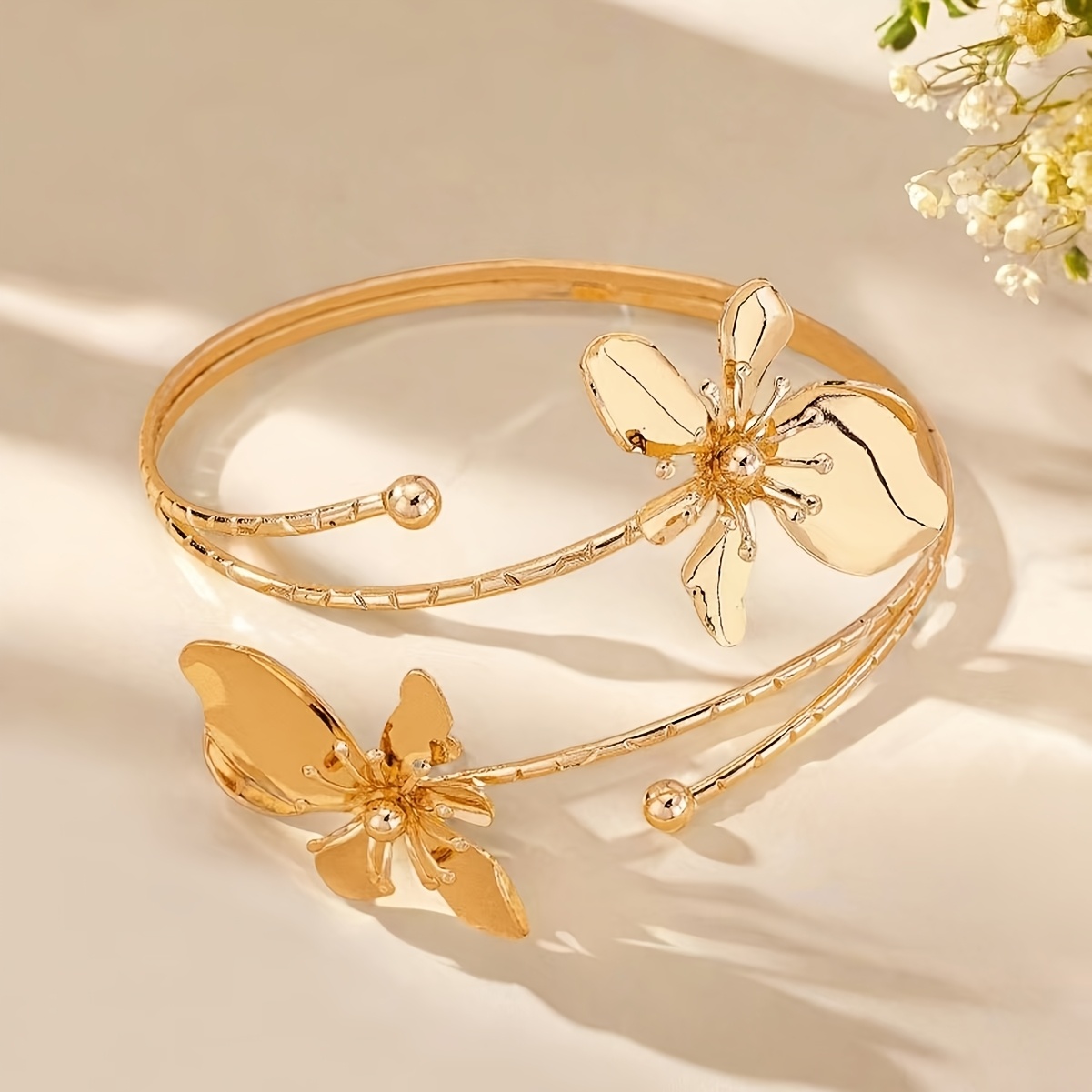 Exquisite Floral and Leaf Irregular Design Arm Cuff
