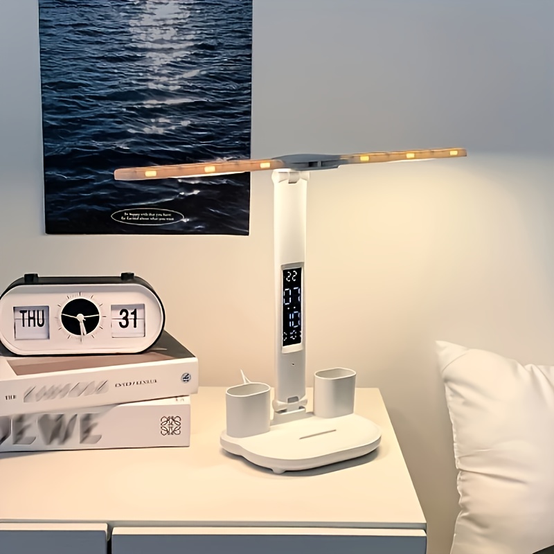 E-shop Zweiköpfige Moderne LED-Schreibtischlampe mit Zeitanzeige und Verstellbarem Arm, Mehrstufige Farbtemperaturverstellung für Verbesserten Fokus -