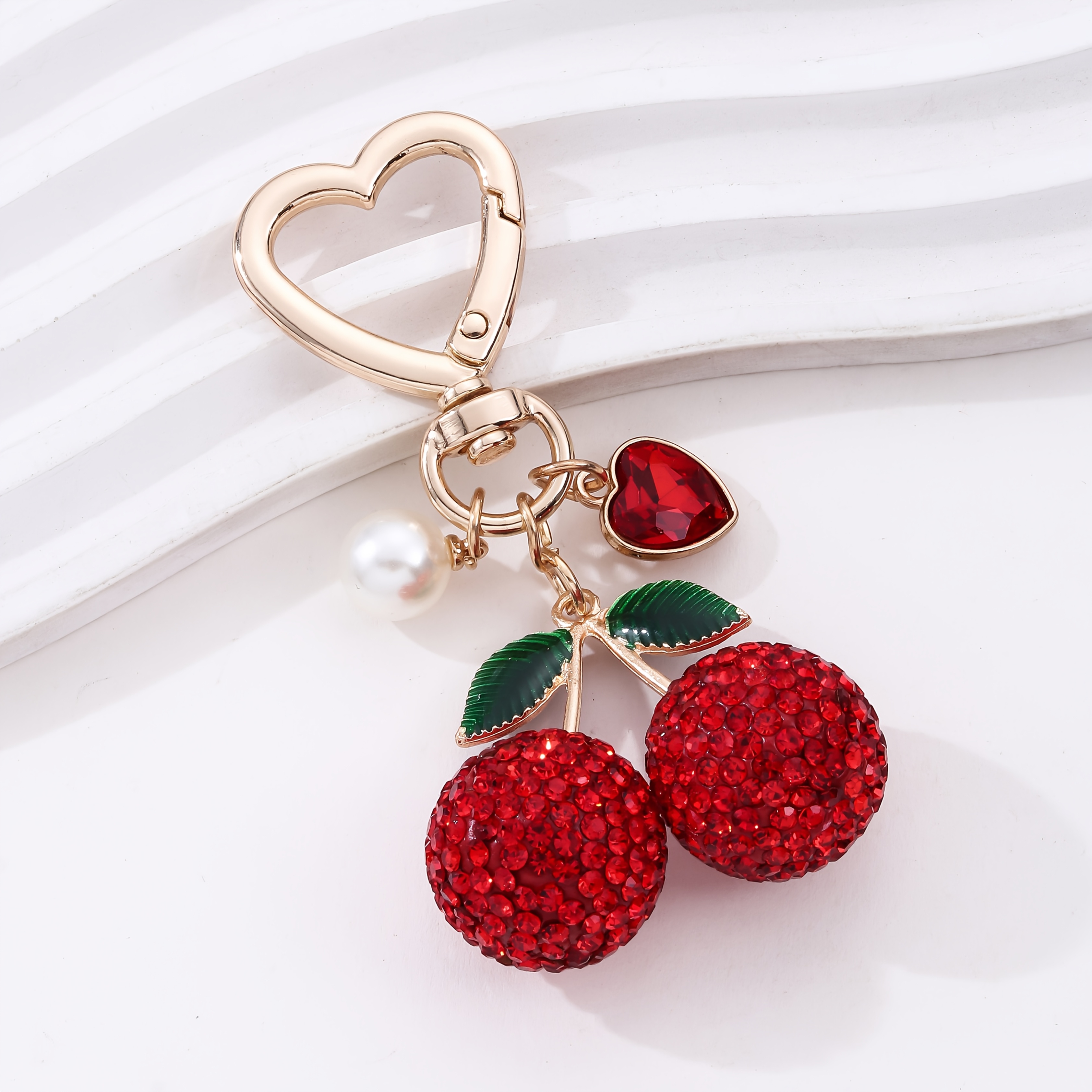 E-shop Schöner Kirschherz-Perlen-Emaille-Schlüsselanhänger | Strass-beschichtet, eleganter und süßer Stil, modische Taschendekoration, ideales