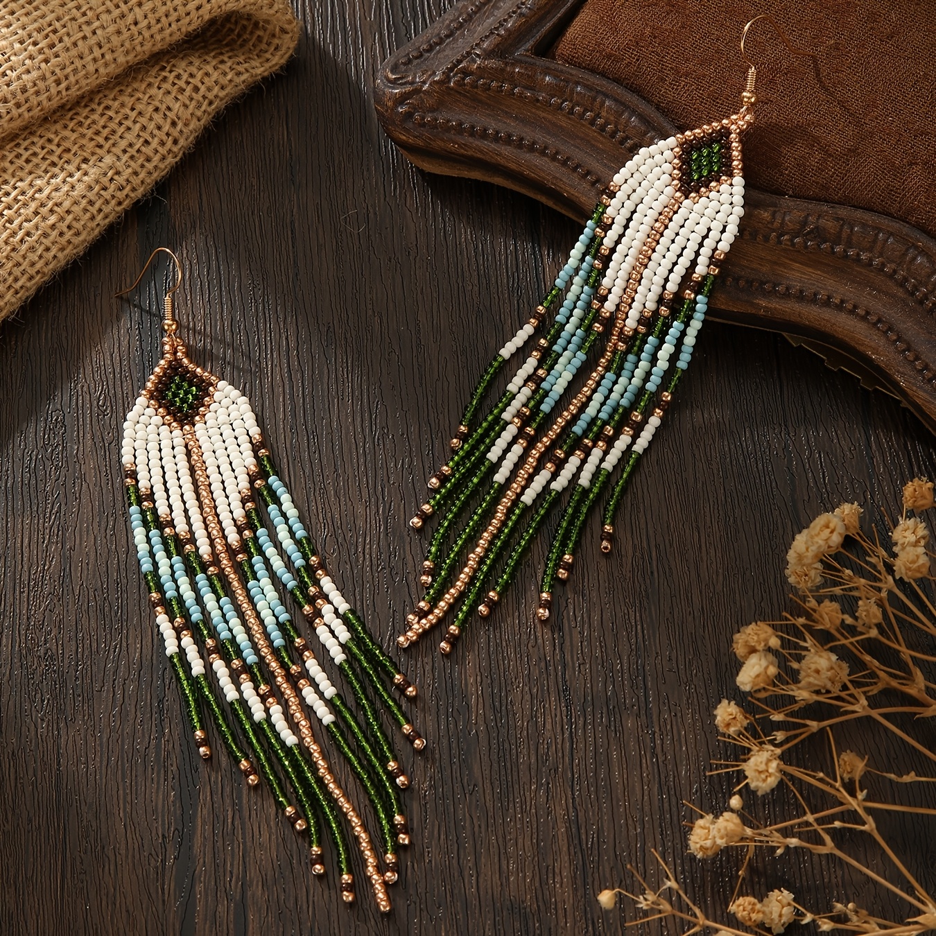 TEMU Boucles d'oreilles pendantes à franges perlées style vintage pour femmes, perles géométriques faites à avec pompons et crochets dorés, bijoux