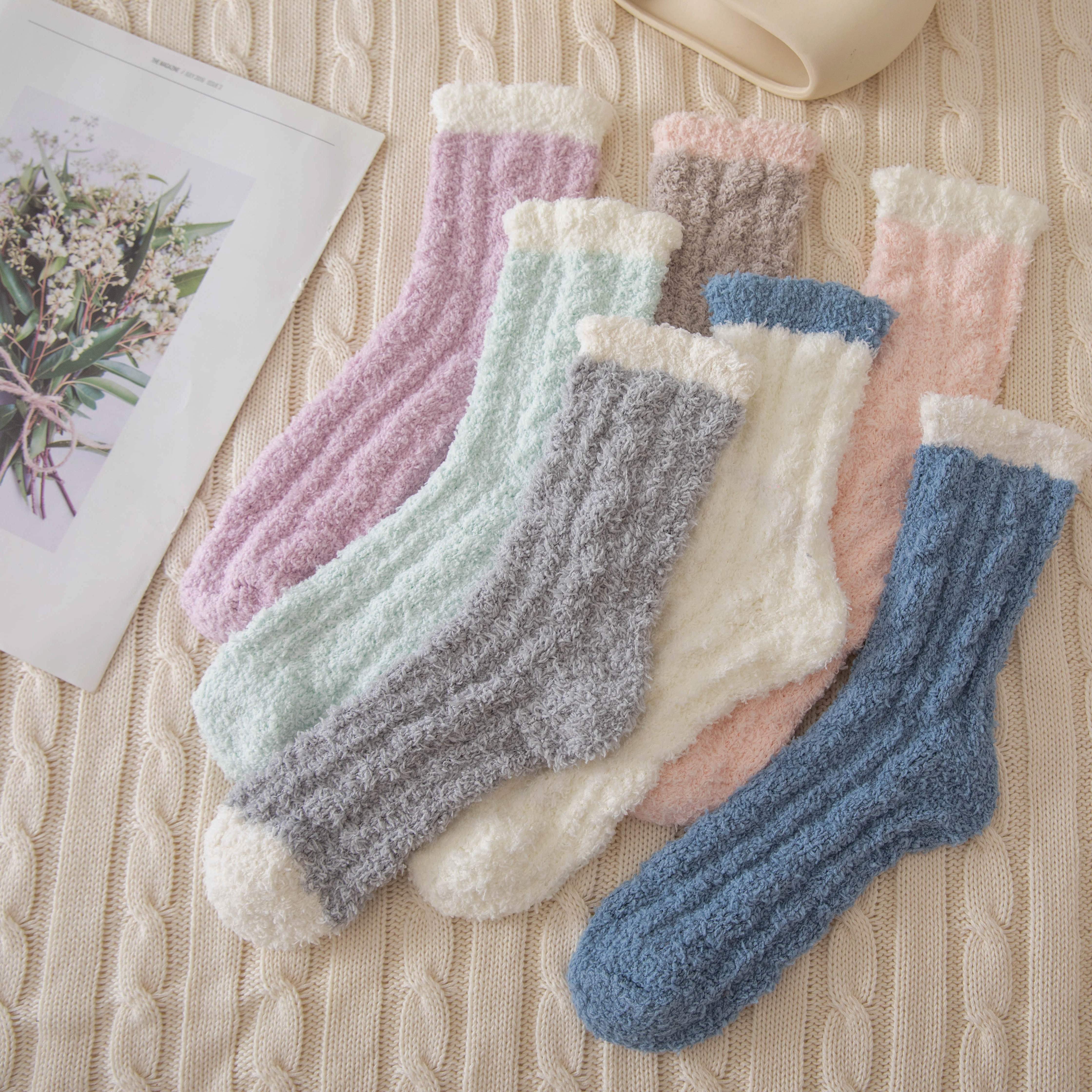 

7pcs Women's Cozy Coral Fleece Socks - Soft, Warm & Stretchy Mid-calf Plush With Colorblock Design