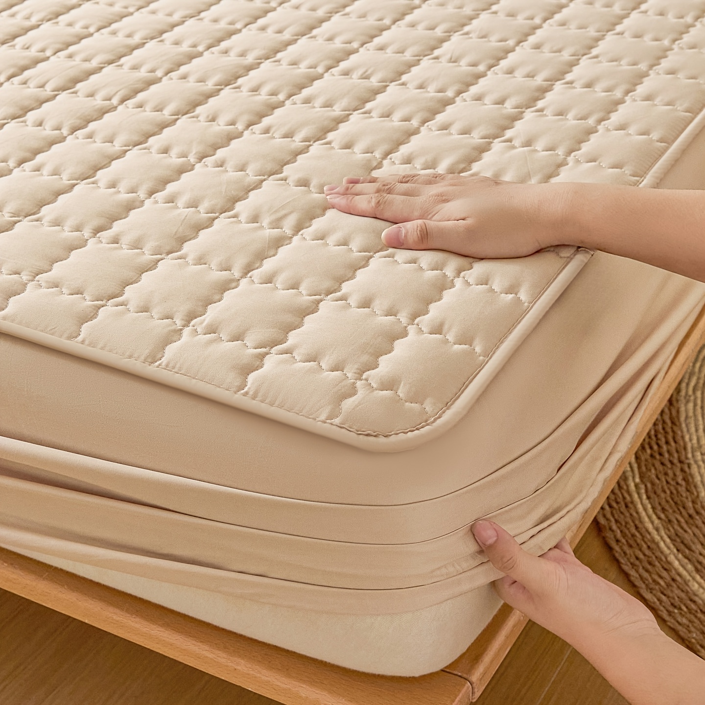 1pc Solid Color Waterproof Bedsheet, Quilted, Anti-Slip, Waterproof, Water-Resistant, Suitable for All Seasons, 360° Coverage, Height 15.75 Inches/40 Cm, Moisture-Wicking Mattress Cover, Bed Cover, Mattress Protector, Dust-Proof Protective