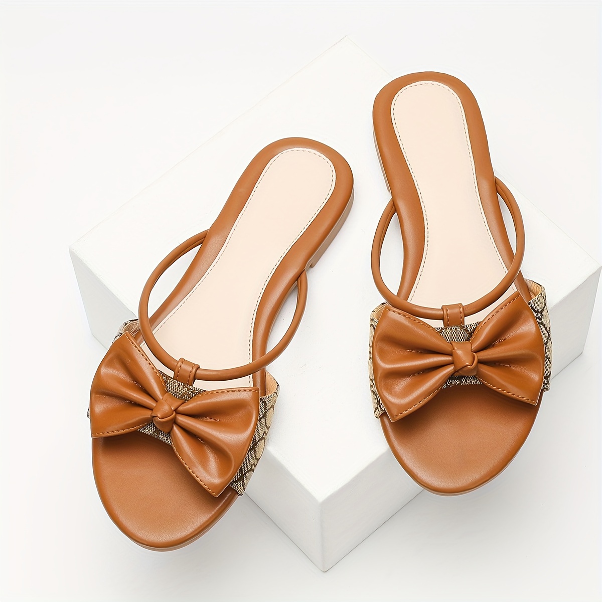 New Stylish And Versatile Flat Sandals with a Gentle Fairy Bow, Perfect for Beach Outings, Travel, And Everyday Commuting., Women Shoes