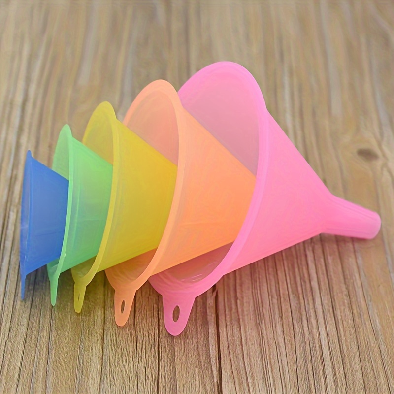 

(5pcs 1set Stackable Transparent Colorful Funnel Multifunctional Color Funnel