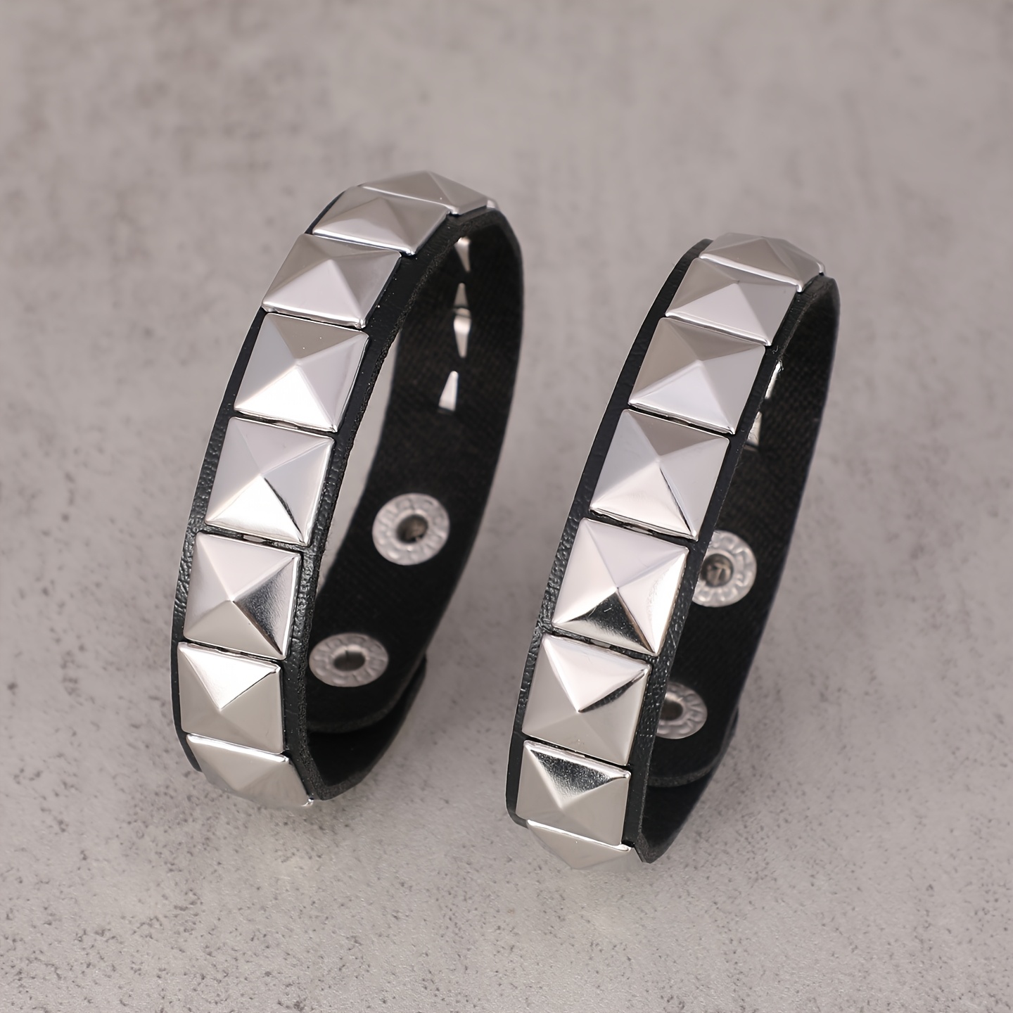 2pcs Set Gothic Pu Leather Bracelet Y2k Single-row Square Studded Cuff For Women, Fashionable Hand Accessory For Nightclub Parties