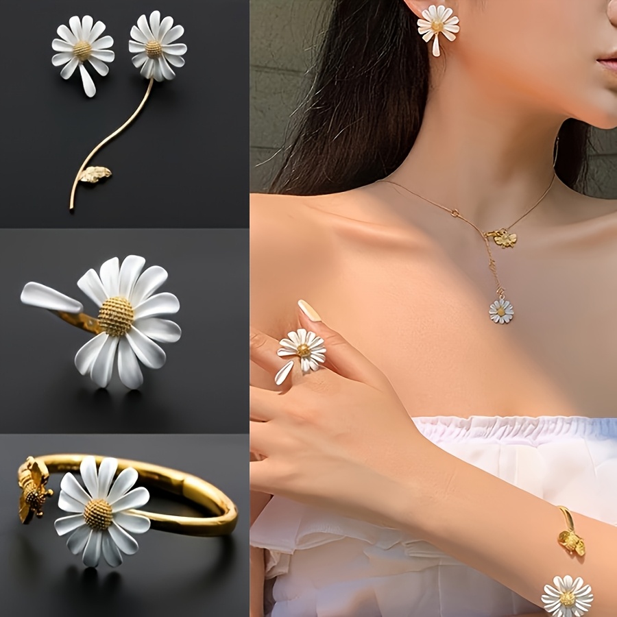 

4pcs/1 Set Daisy Earrings, Necklace, Ring, And Open Bracelet Set, A Stylish Geometric Floral Jewelry Collection Suitable For Evening Parties, Weddings, And Vacations.