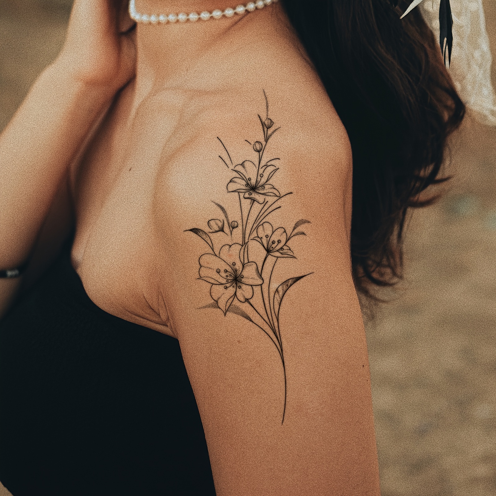 

1pc Temporary Tattoo Sticker, Minimalist Floral Design, Fashionable Ins Style, Long-lasting 1-3 Days, Easy Application Body Art