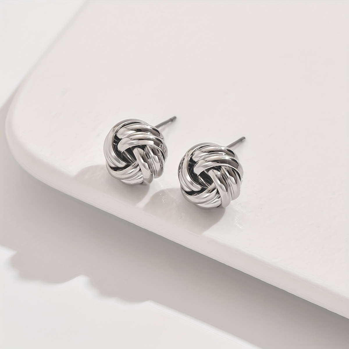 2pcs Twisted Flower Ear Studs
