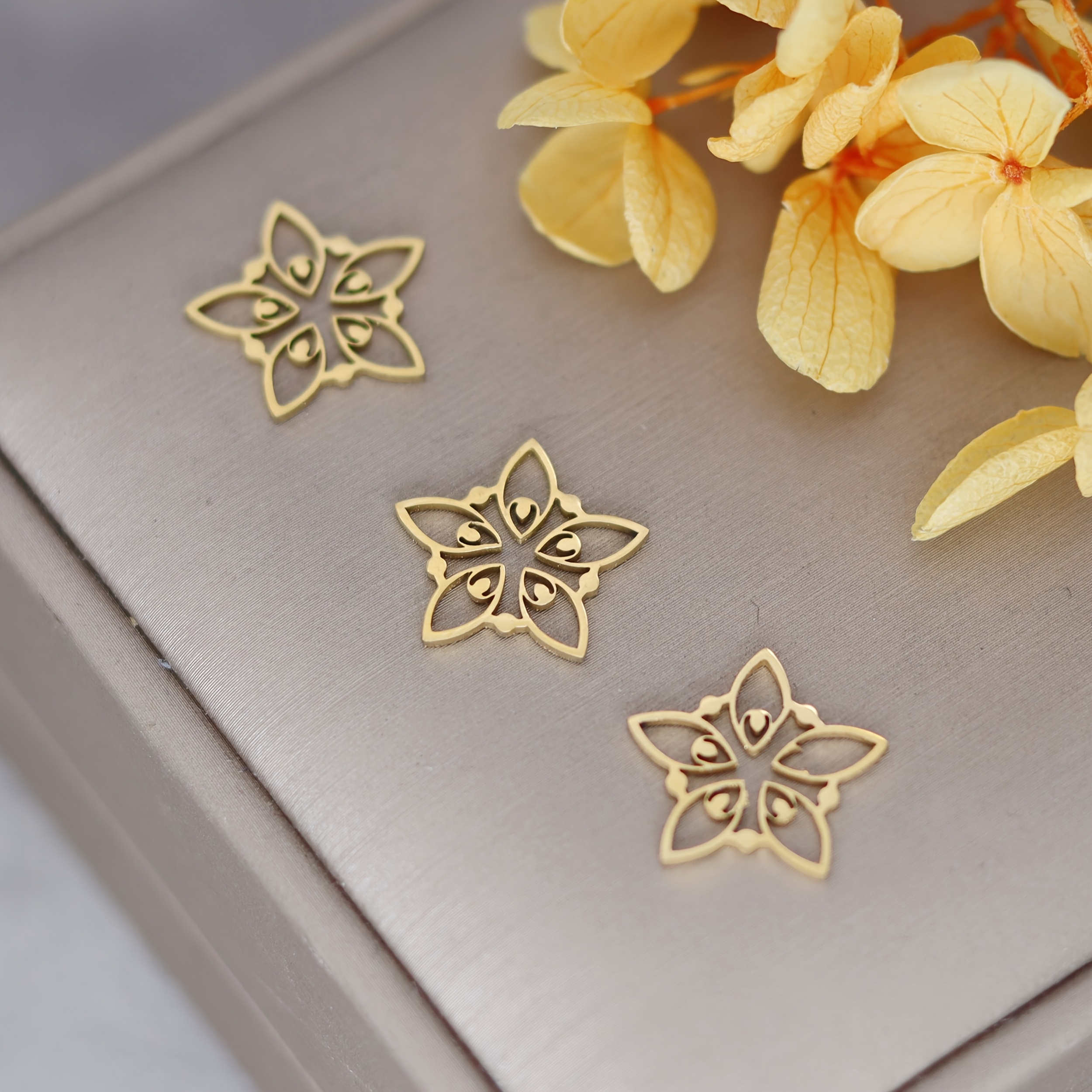 3pcs Stainless Steel Hollow Flower Minimalist Pendant Charms For Bracelet Necklace Jewelry Making Craft